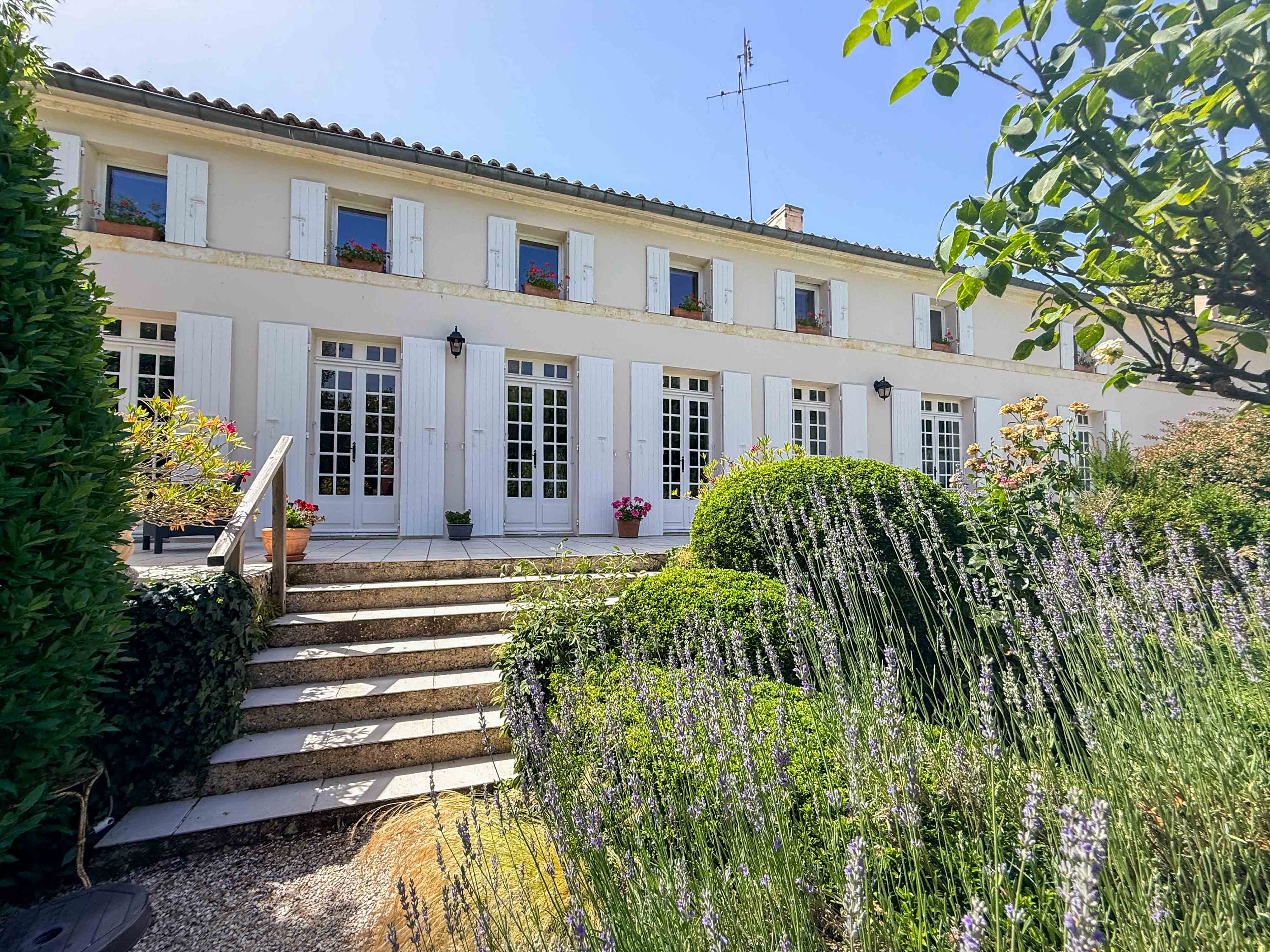 French property for sale in Saint-Hilaire-de-Villefranche, Charente-Maritime - €795,000 - photo 