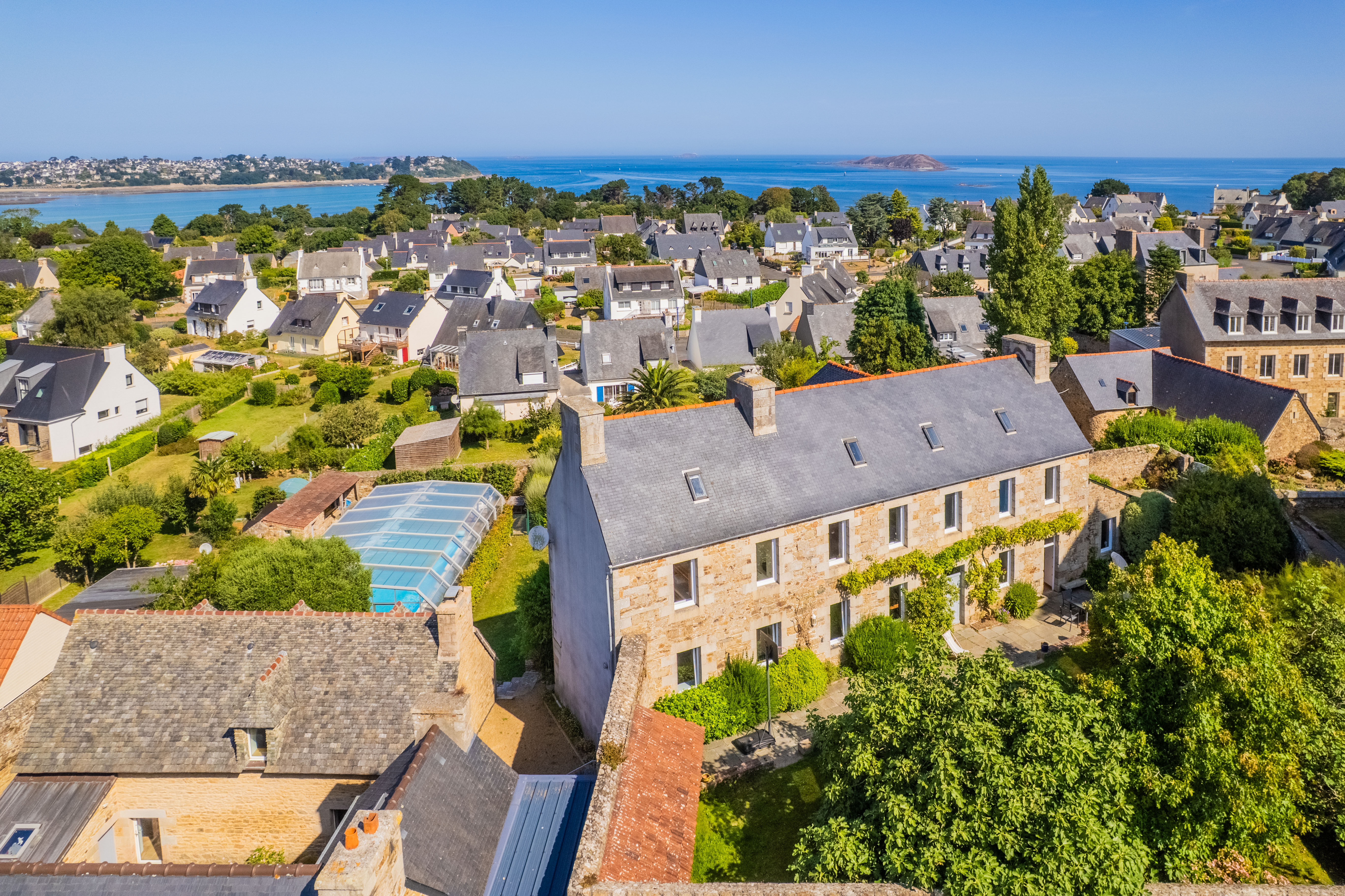 French property for sale in Perros-Guirec, Côtes-d'Armor - €1,342,900 - photo 