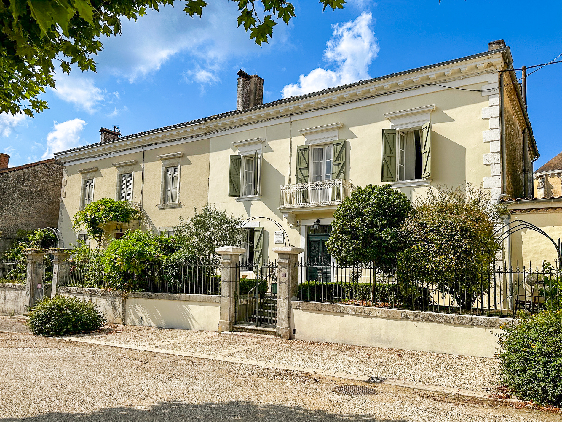 French property for sale in Sos, Lot-et-Garonne - €375,000 - photo 