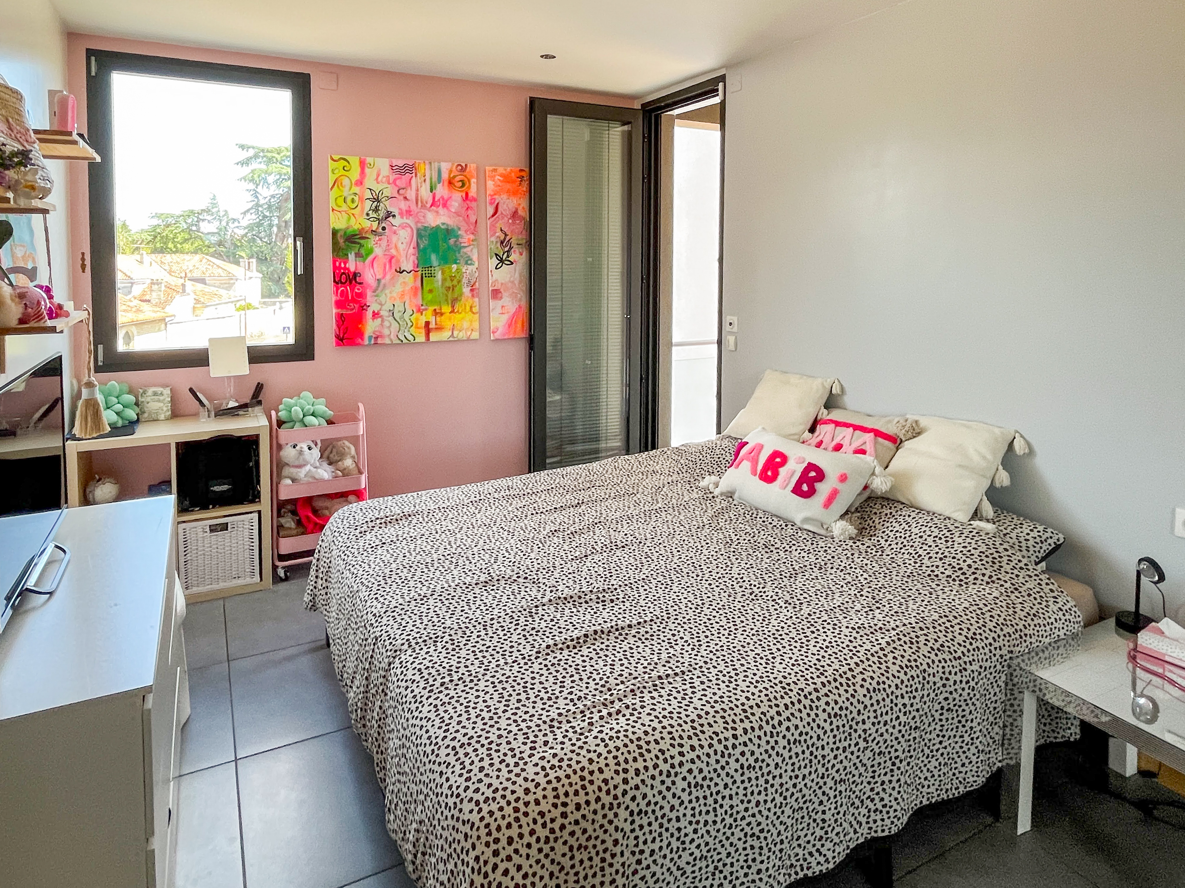 French property for sale in Angoulême, Charente - €695,000 - photo 