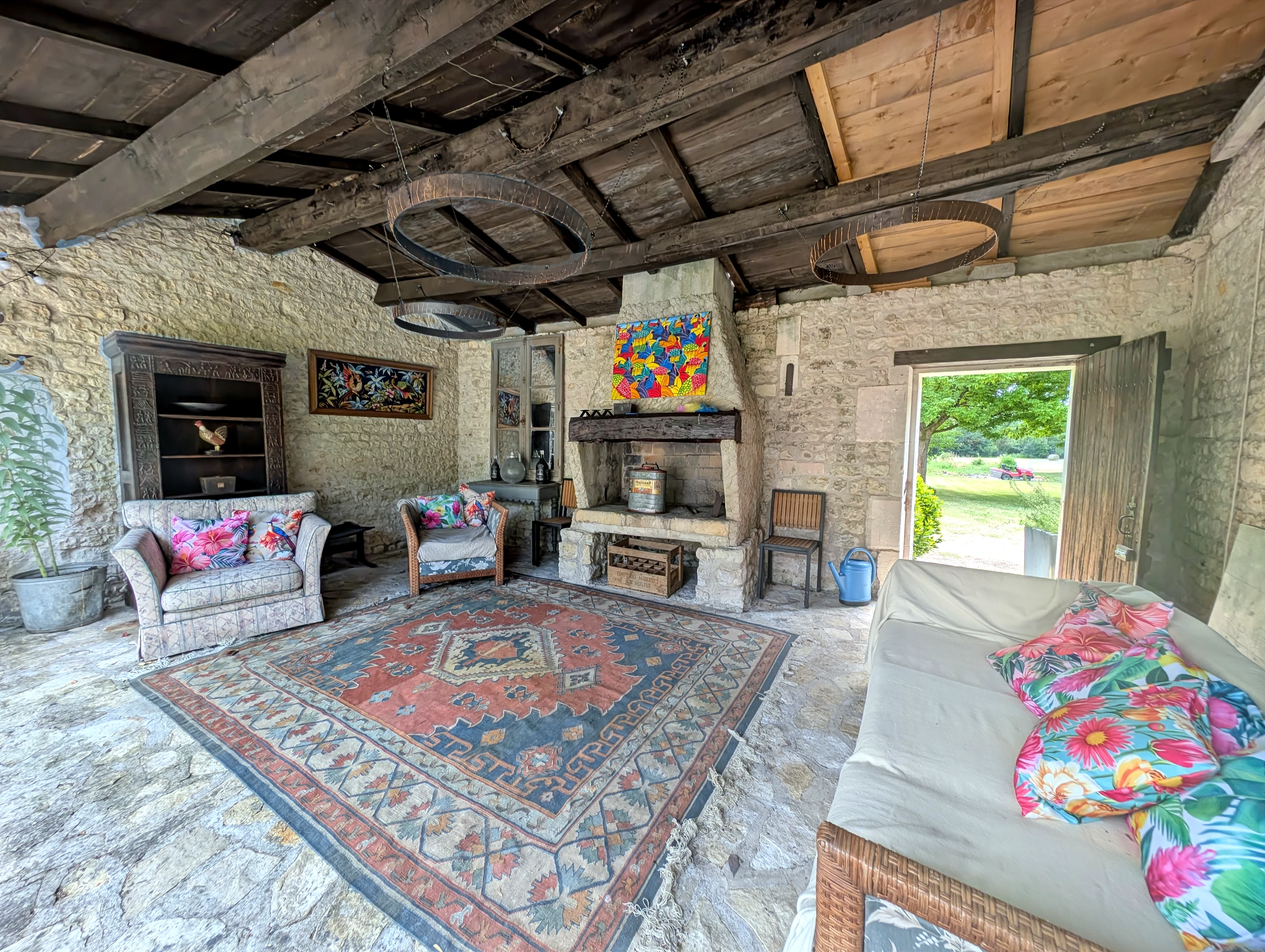 French property for sale in Criteuil-la-Magdeleine, Charente - €649,000 - photo 