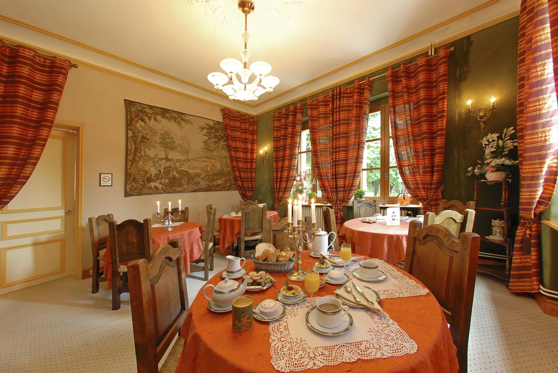 Propriété en France à vendre à Saint-Alban-sur-Limagnole, Lozère - €1 290 000 - photo 