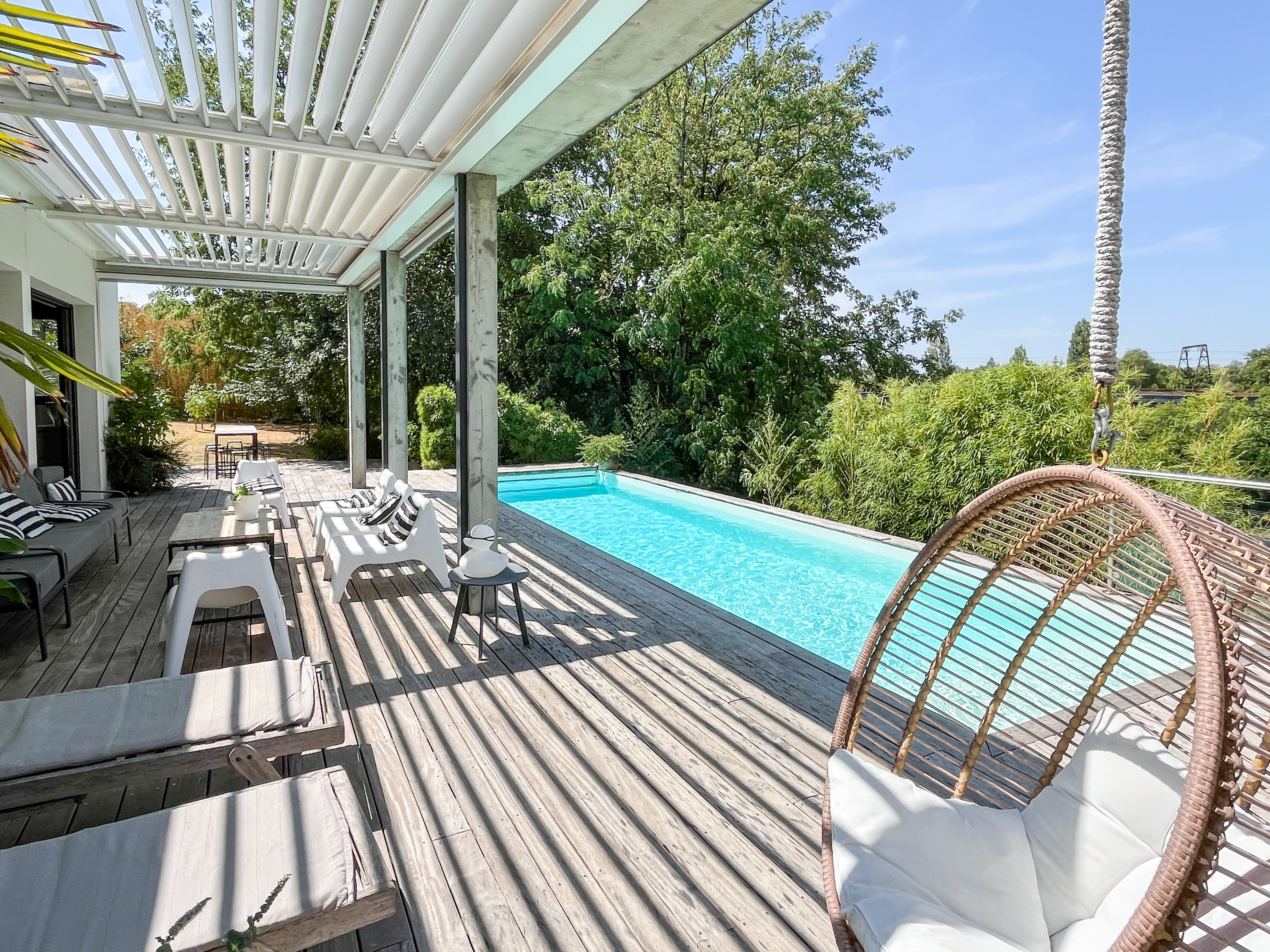 French property for sale in Angoulême, Charente - €695,000 - photo 