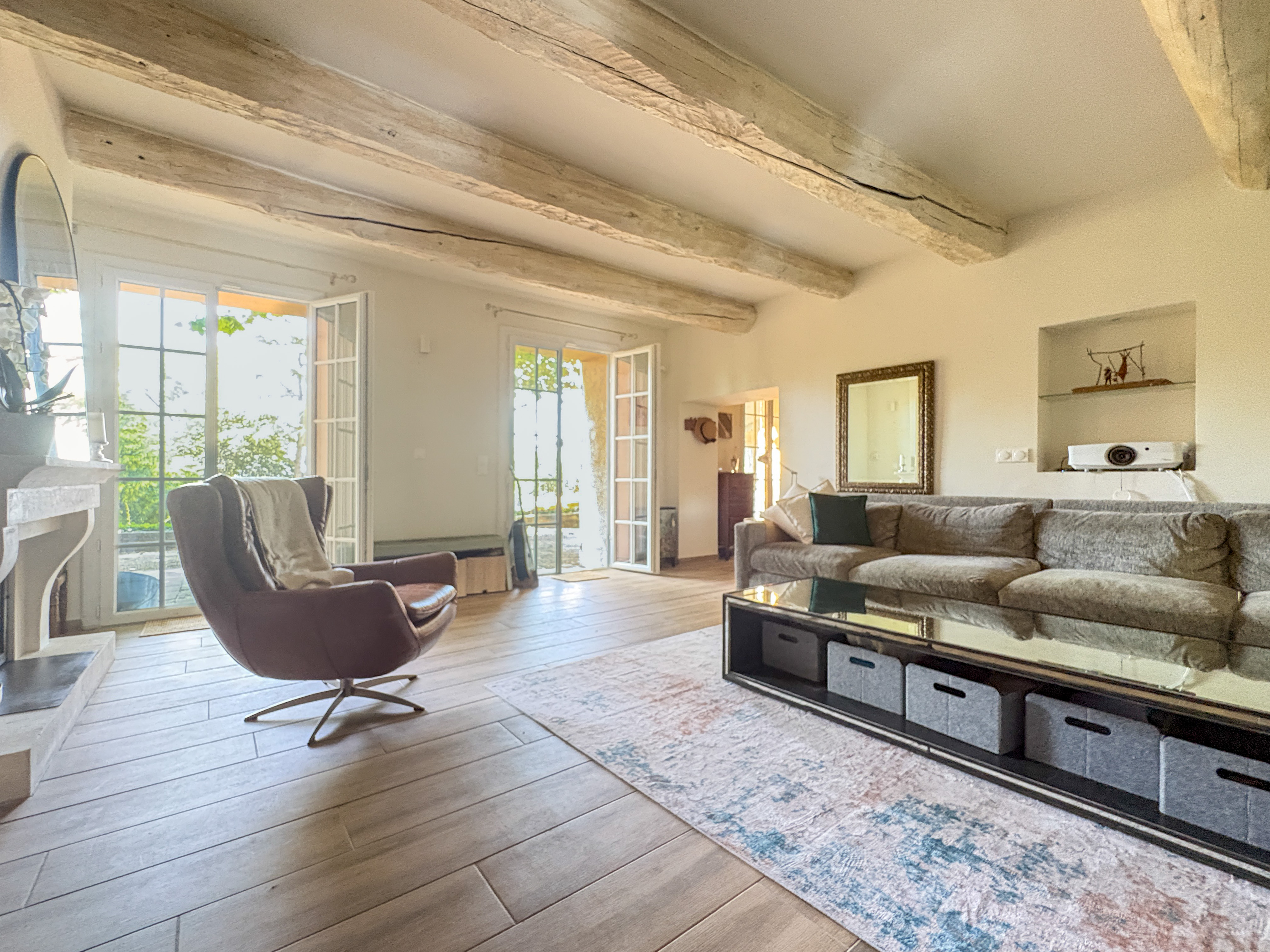 French property for sale in Aix-en-Provence, Bouches-du-Rhône - €1,196,000 - photo 