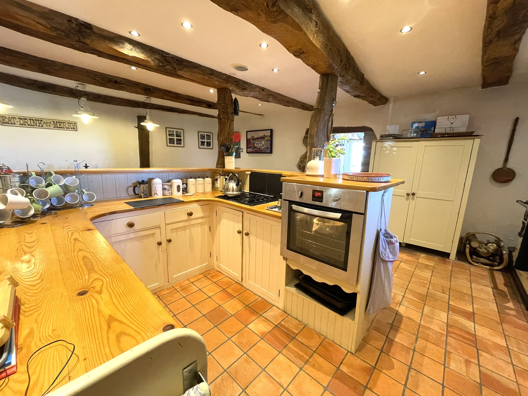 Propriété en France à vendre à Plouguenast-Langast, Côtes-d'Armor - €477 000 - photo 