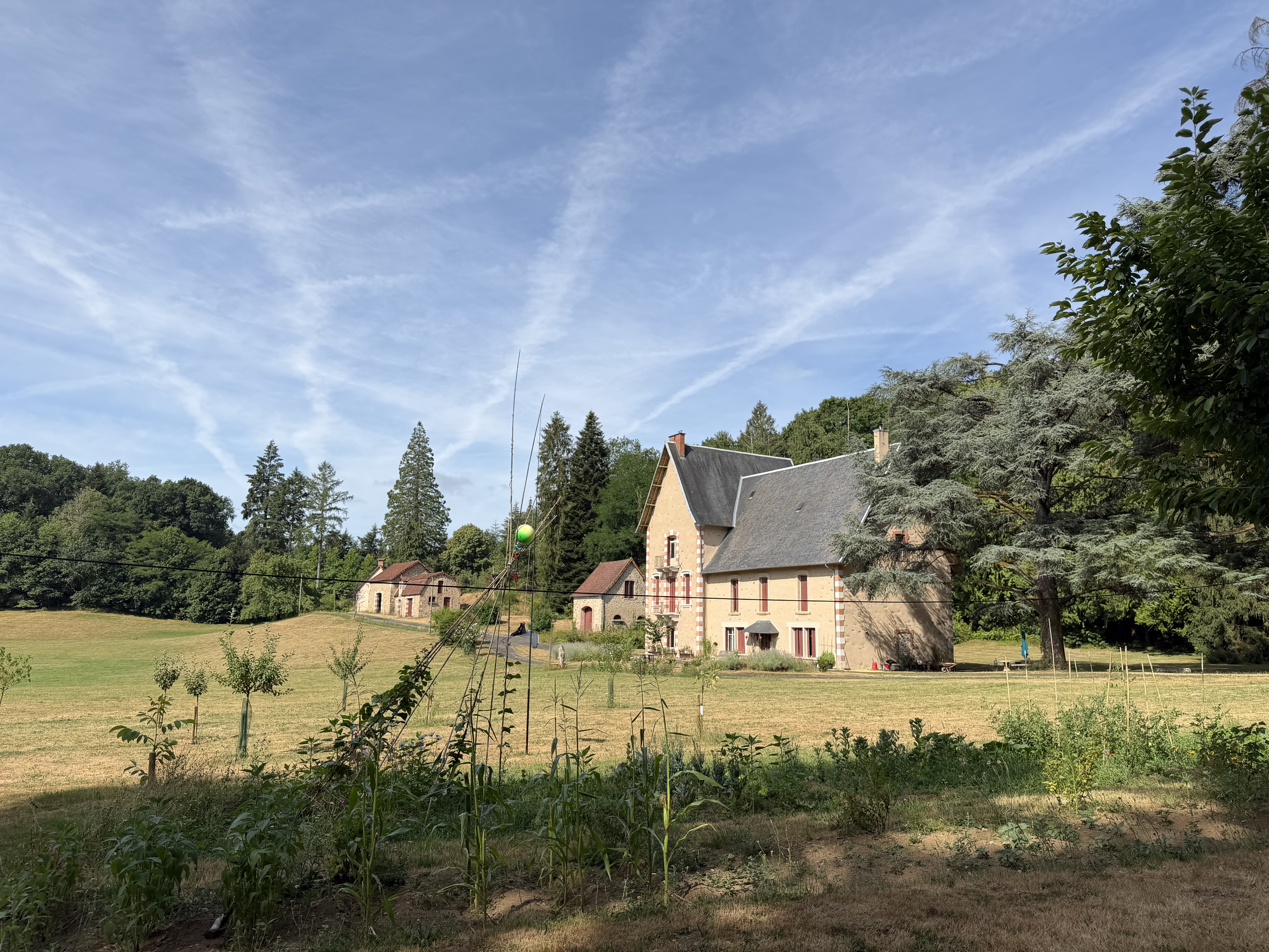 Propriété en France à vendre à Condat-sur-Ganaveix, Corrèze - €699 990 - photo 