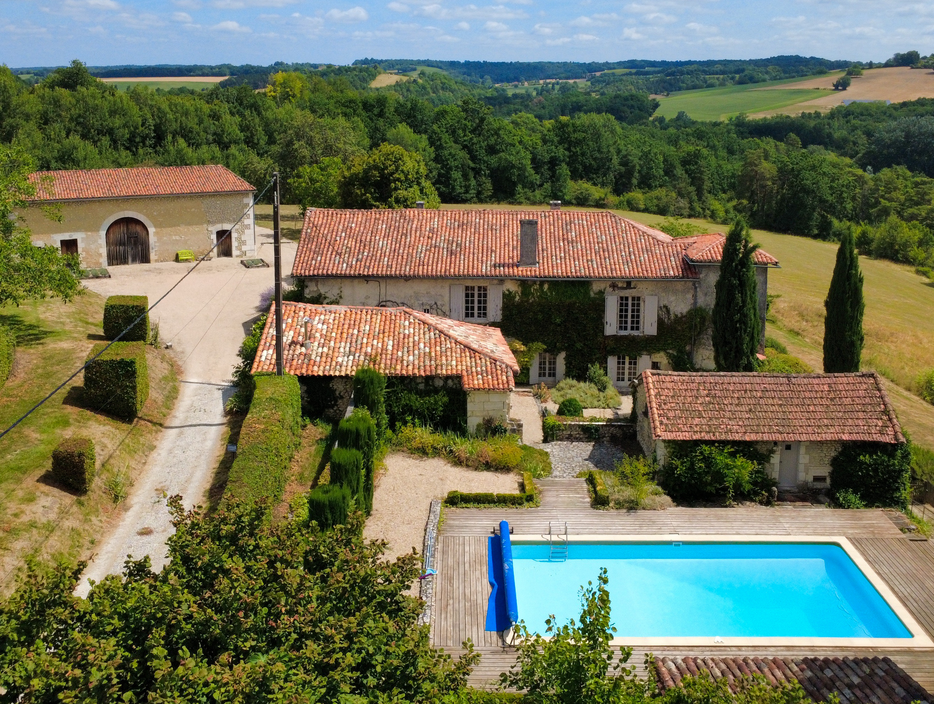 Propriété en France à vendre à Verteillac, Dordogne - €599 000 - photo 