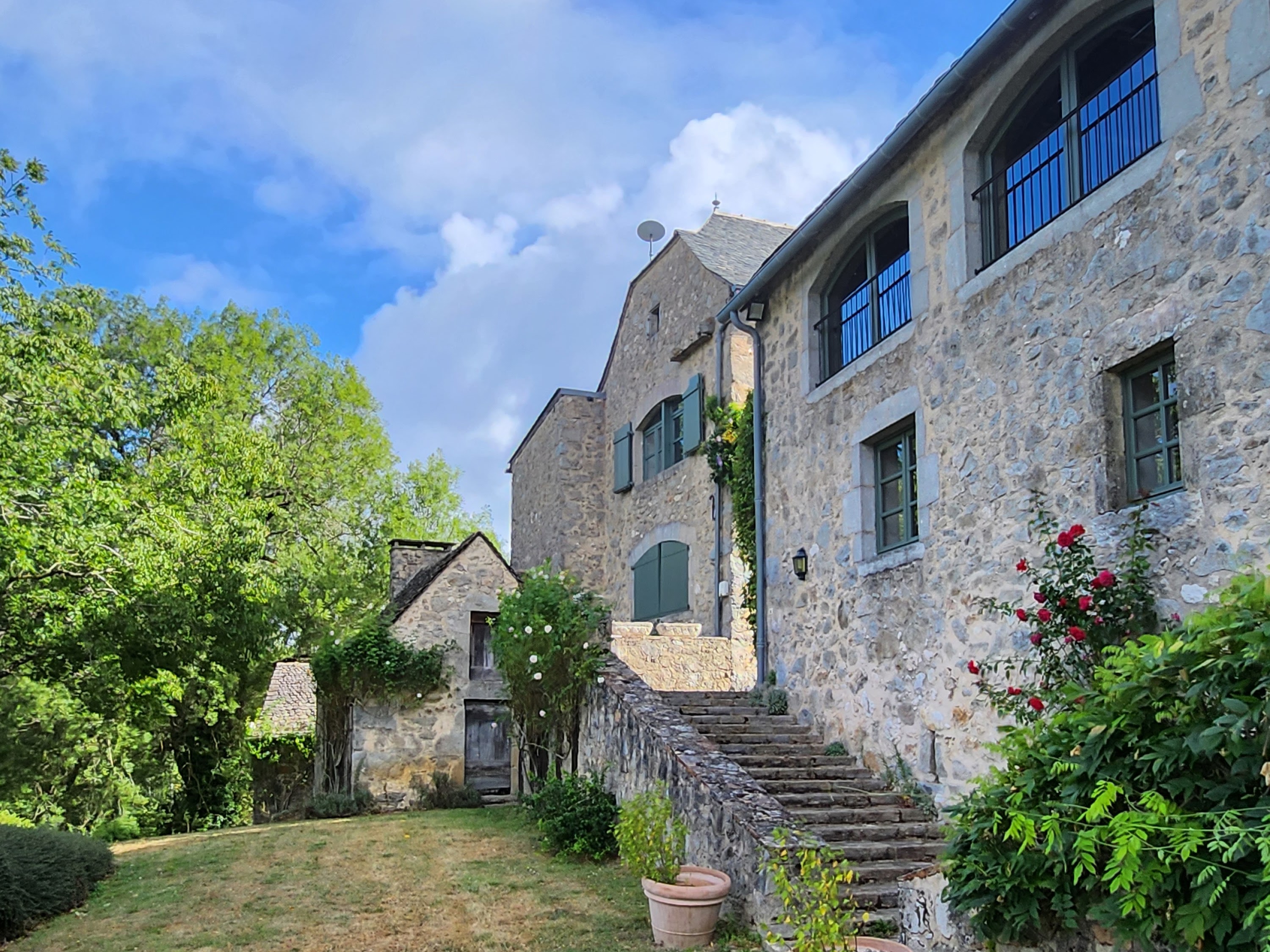 French property for sale in Lescure-Jaoul, Aveyron - €889,473 - photo 
