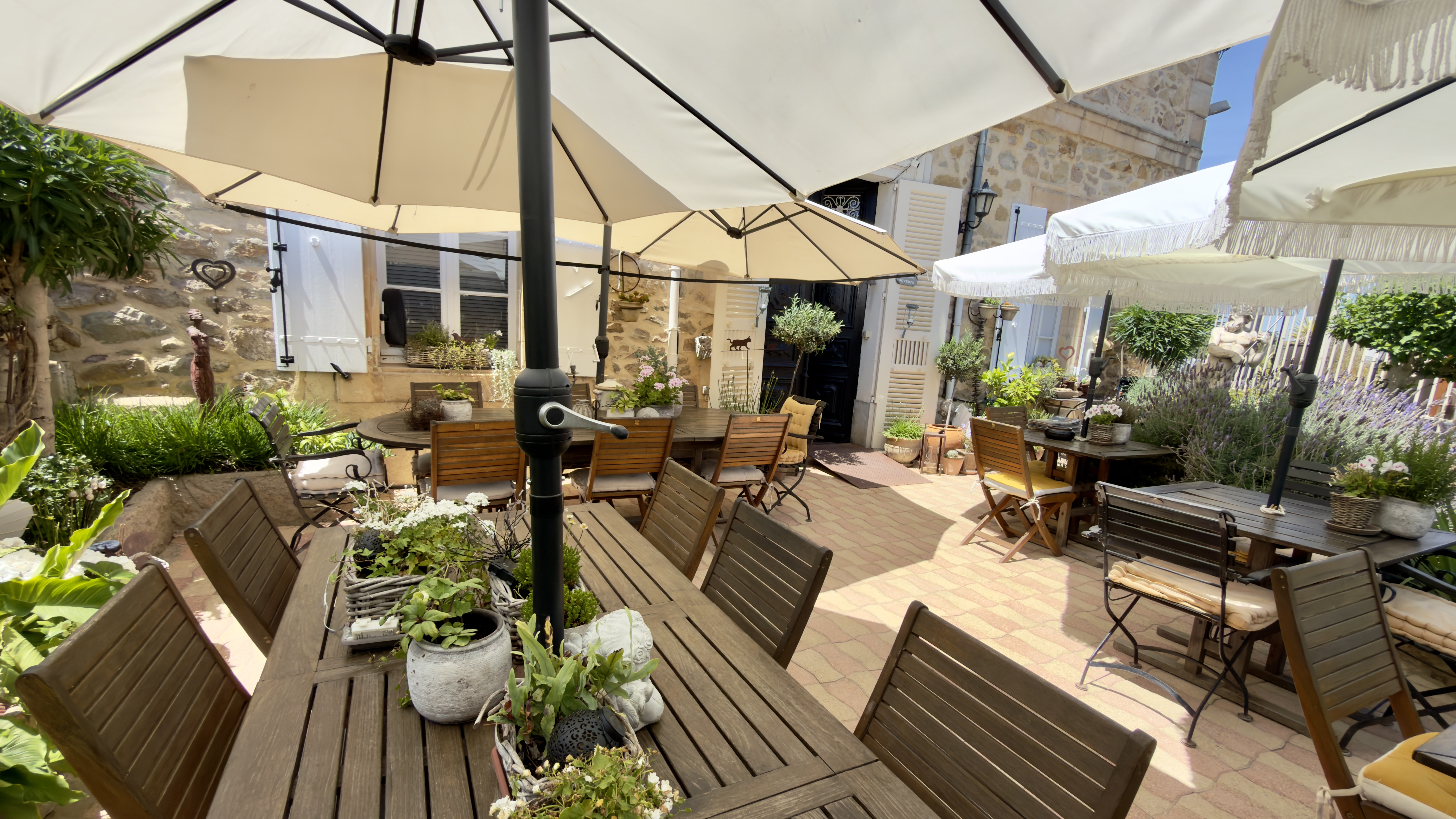 French property for sale in Ginestas, Aude - €895,000 - photo 