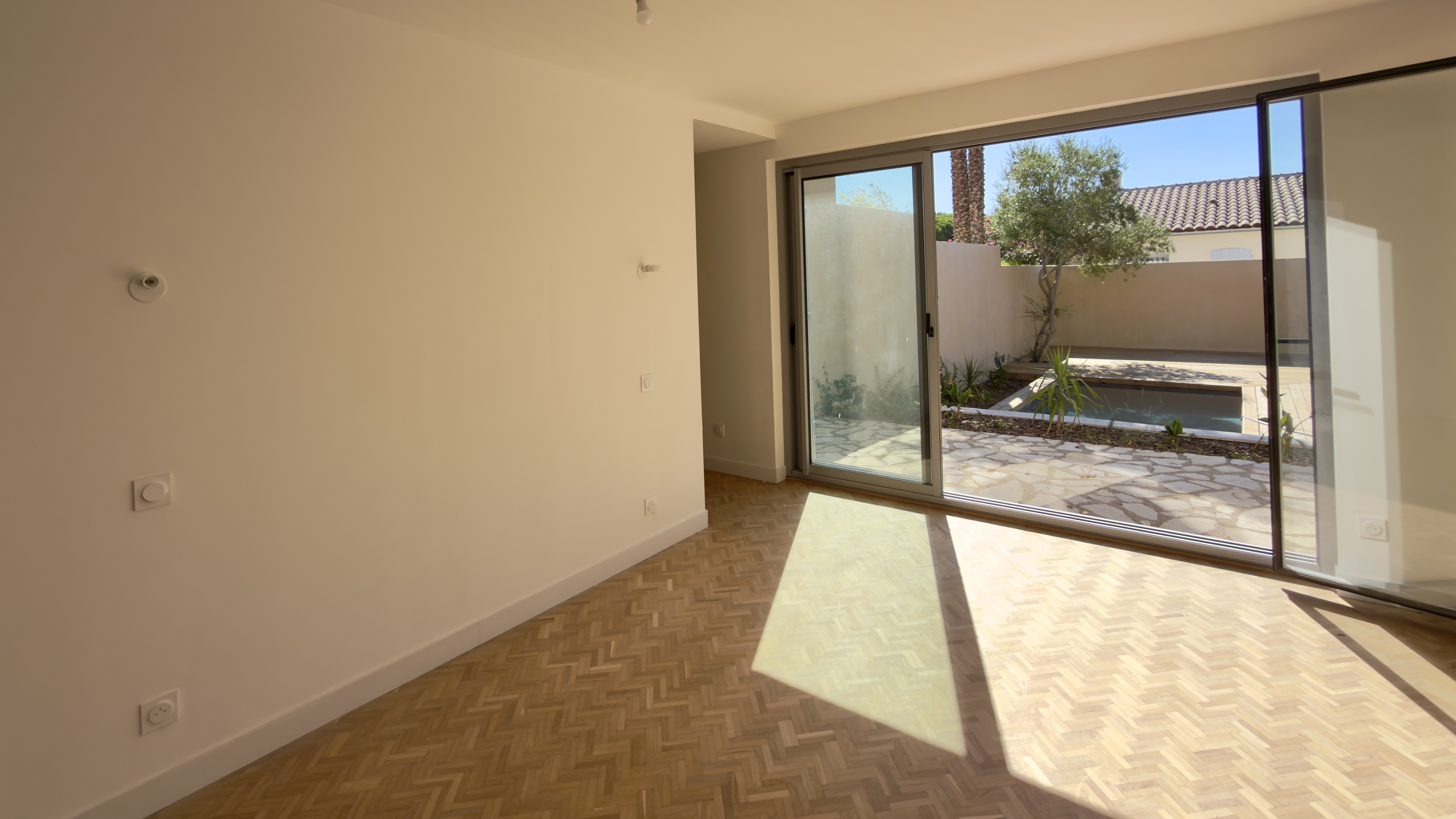 French property for sale in Bages, Aude - €842,105 - photo 