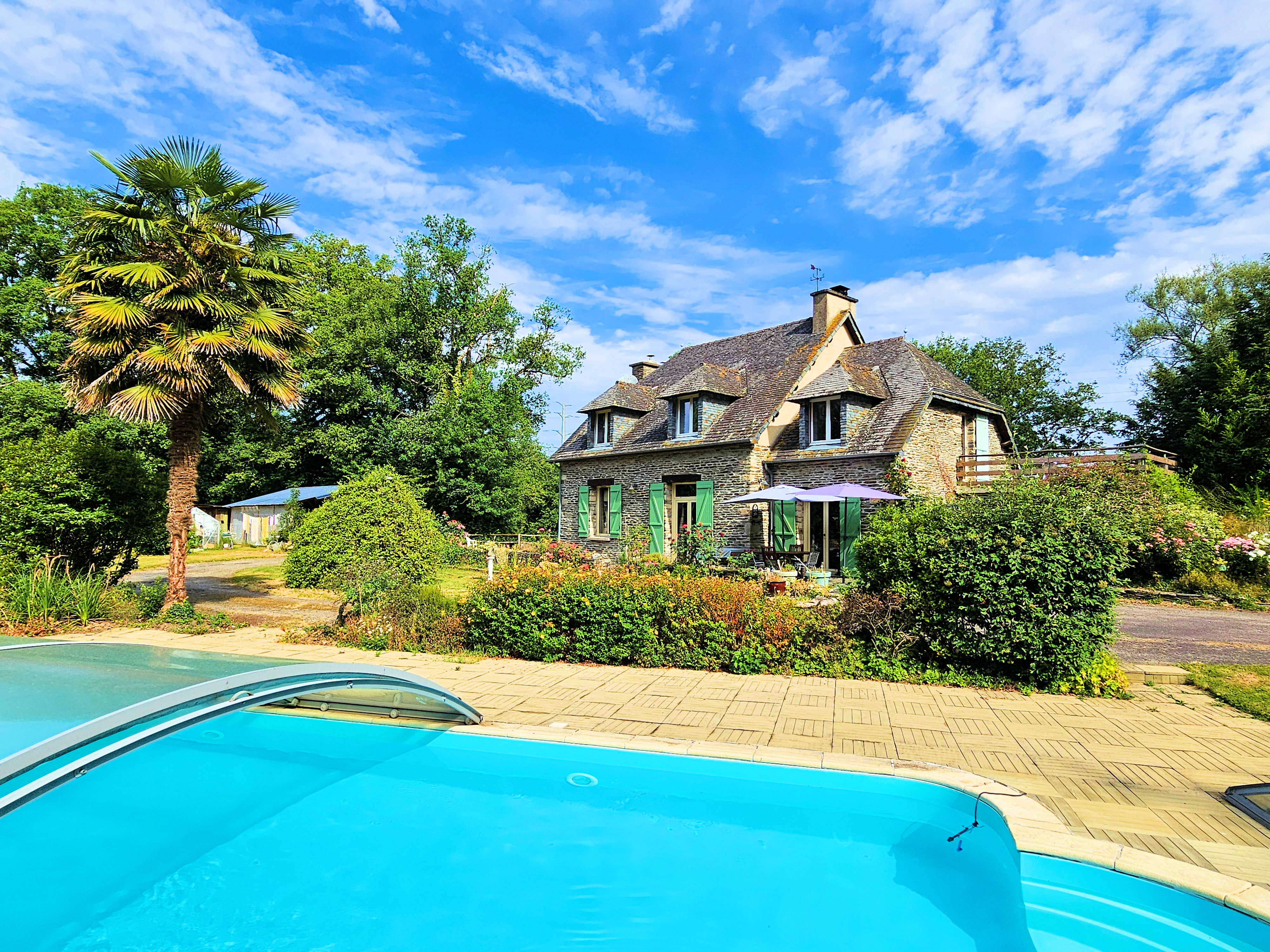 French property for sale in Ploërmel, Morbihan - €685,000 - photo 