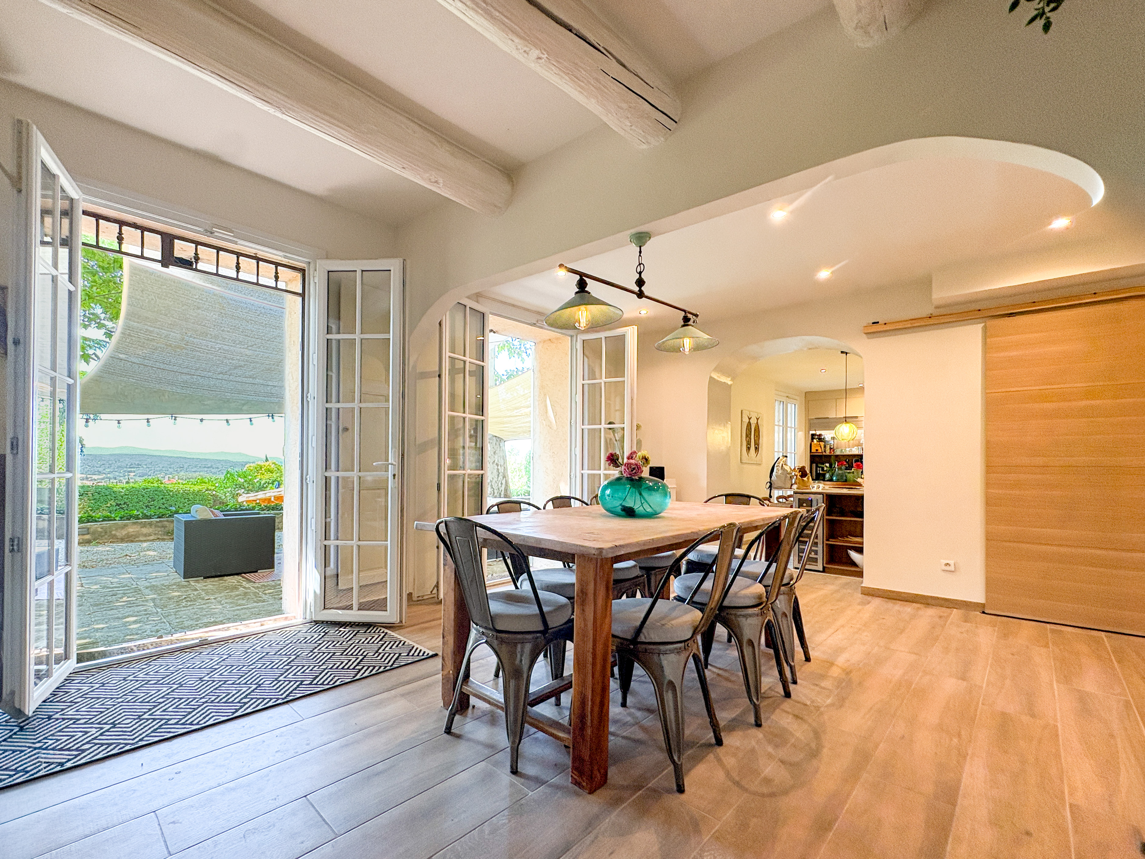 French property for sale in Aix-en-Provence, Bouches-du-Rhône - €1,196,000 - photo 
