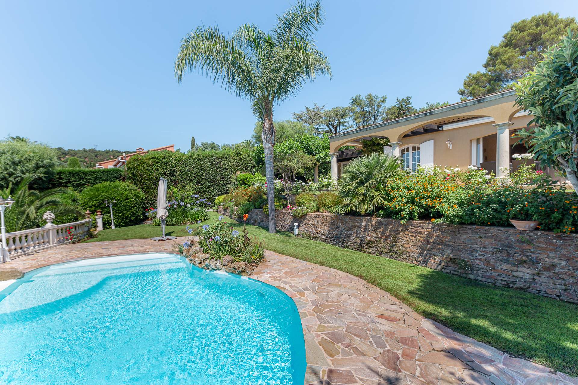 Propriété en France à vendre à Grimaud, Var - €2 700 000 - photo 