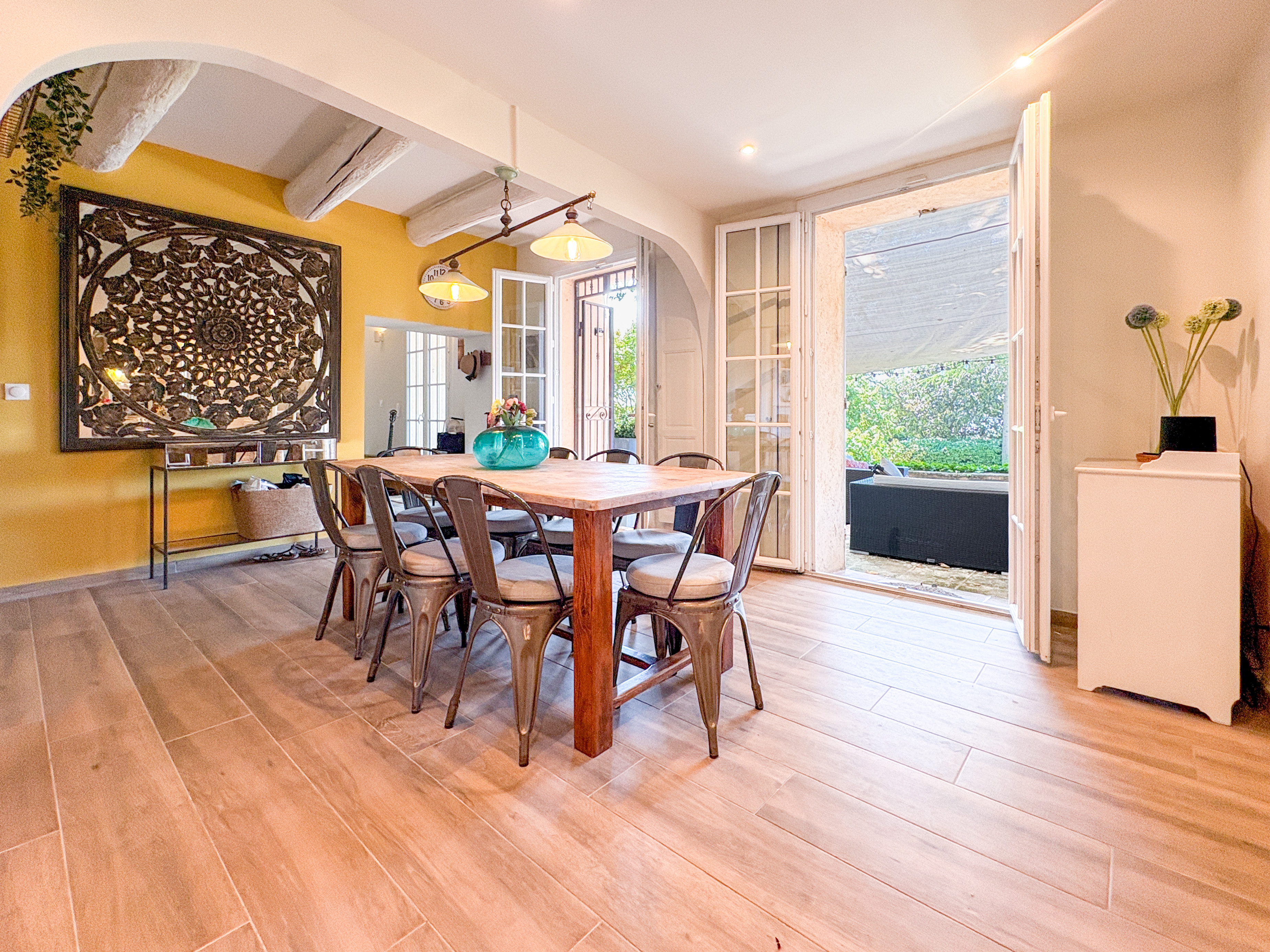 French property for sale in Aix-en-Provence, Bouches-du-Rhône - €1,196,000 - photo 