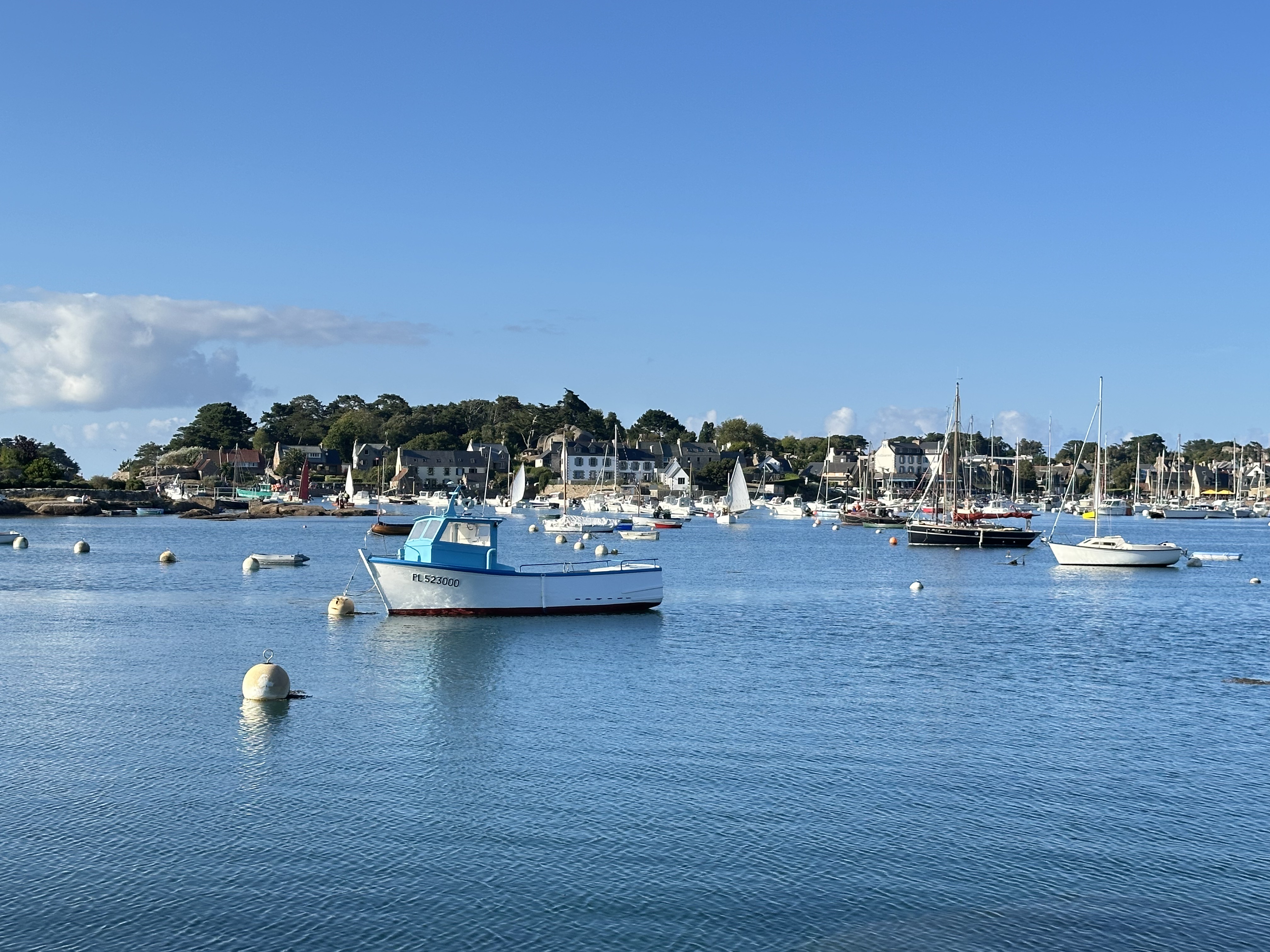 French property for sale in Perros-Guirec, Côtes-d'Armor - €696,800 - photo 