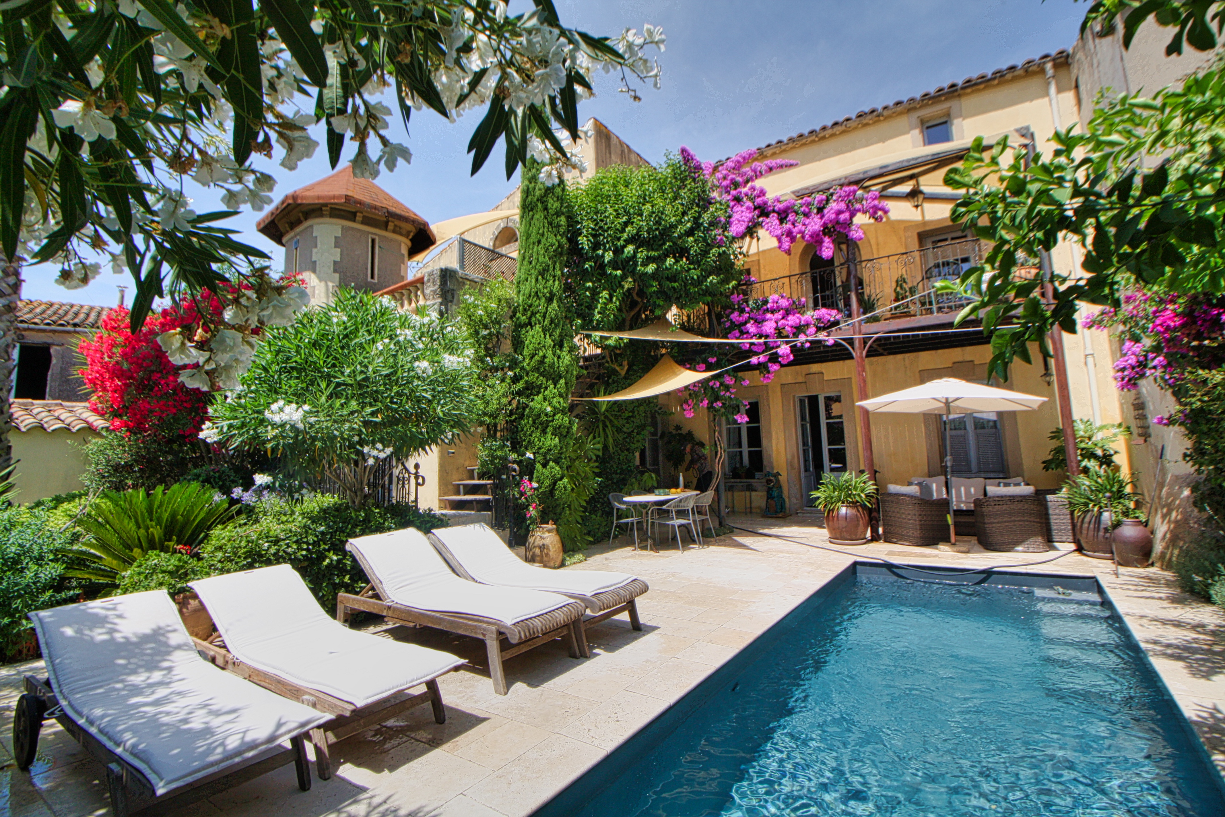 French property for sale in Pézenas, Hérault - €825,000 - photo 