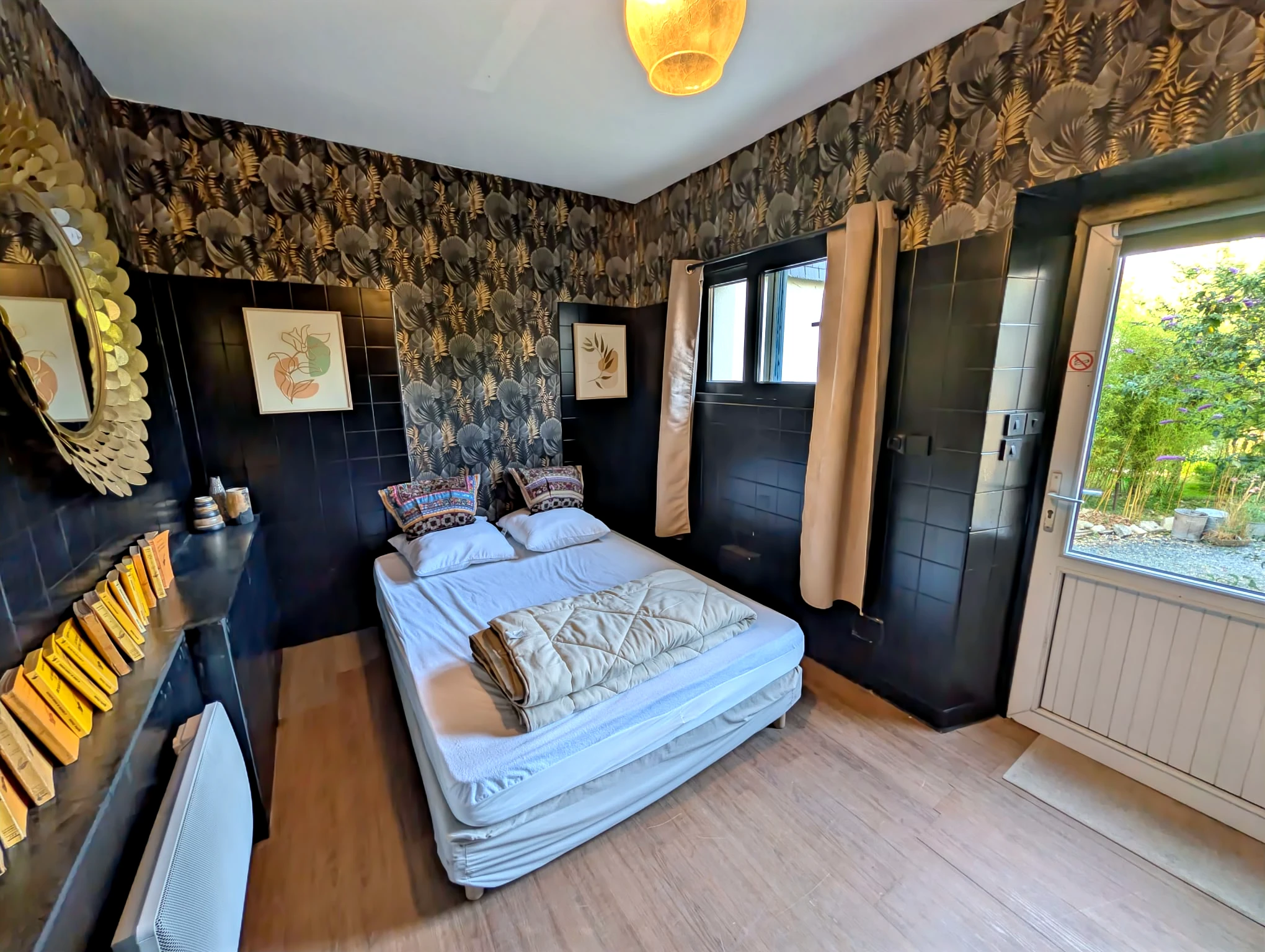 Propriété en France à vendre à Guerlesquin, Finistère - €540 600 - photo 