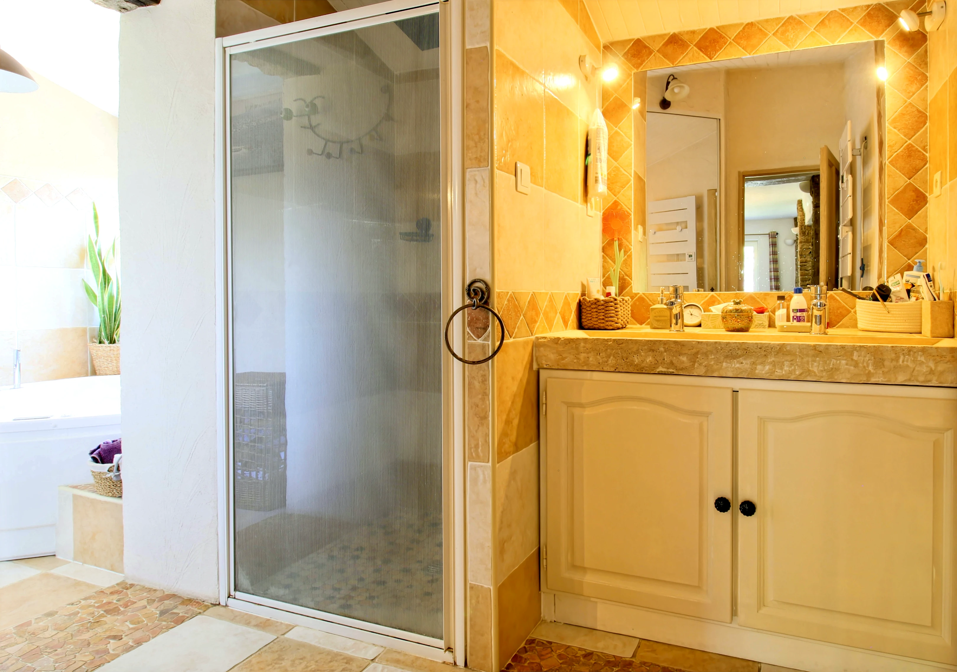 French property for sale in Apt, Vaucluse - €767,000 - photo 