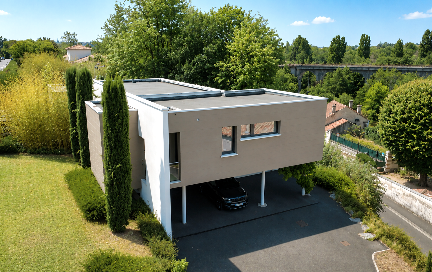 French property for sale in Angoulême, Charente - €695,000 - photo 