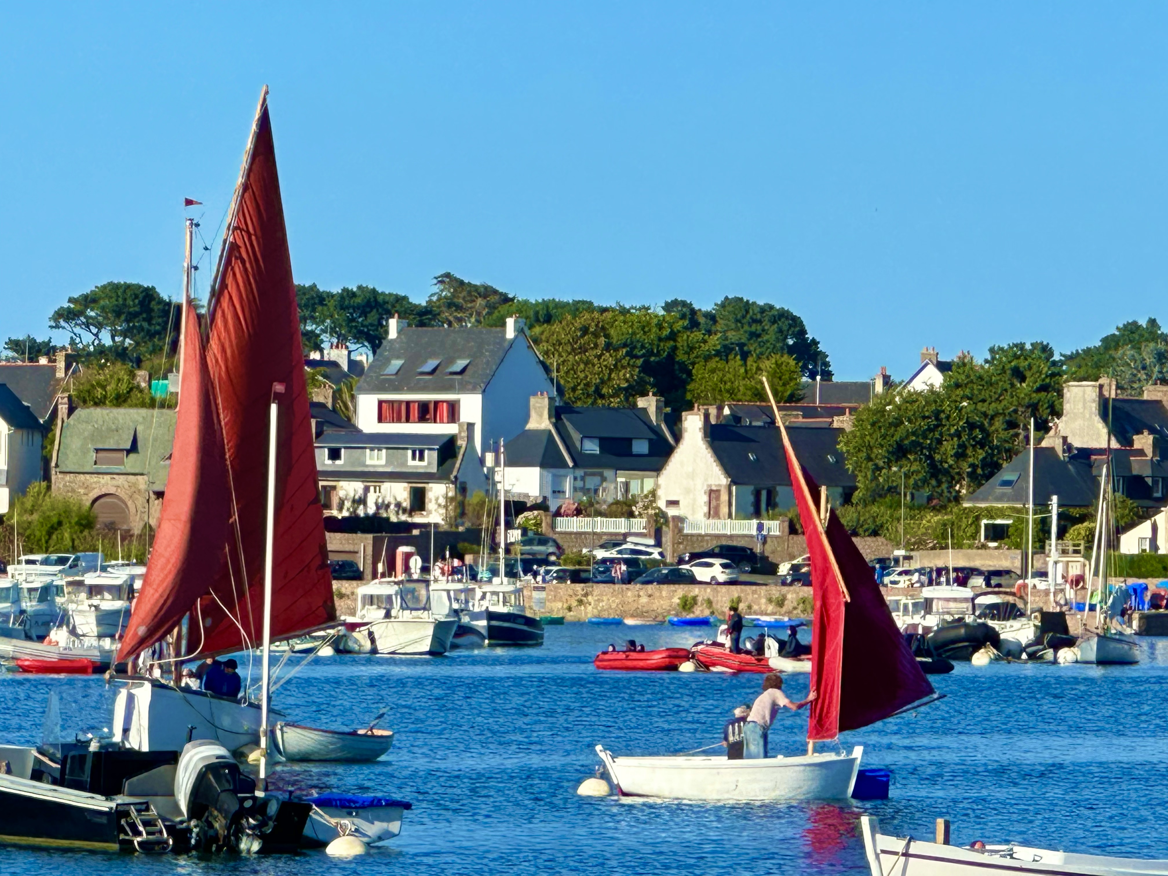 French property for sale in Perros-Guirec, Côtes-d'Armor - €696,800 - photo 