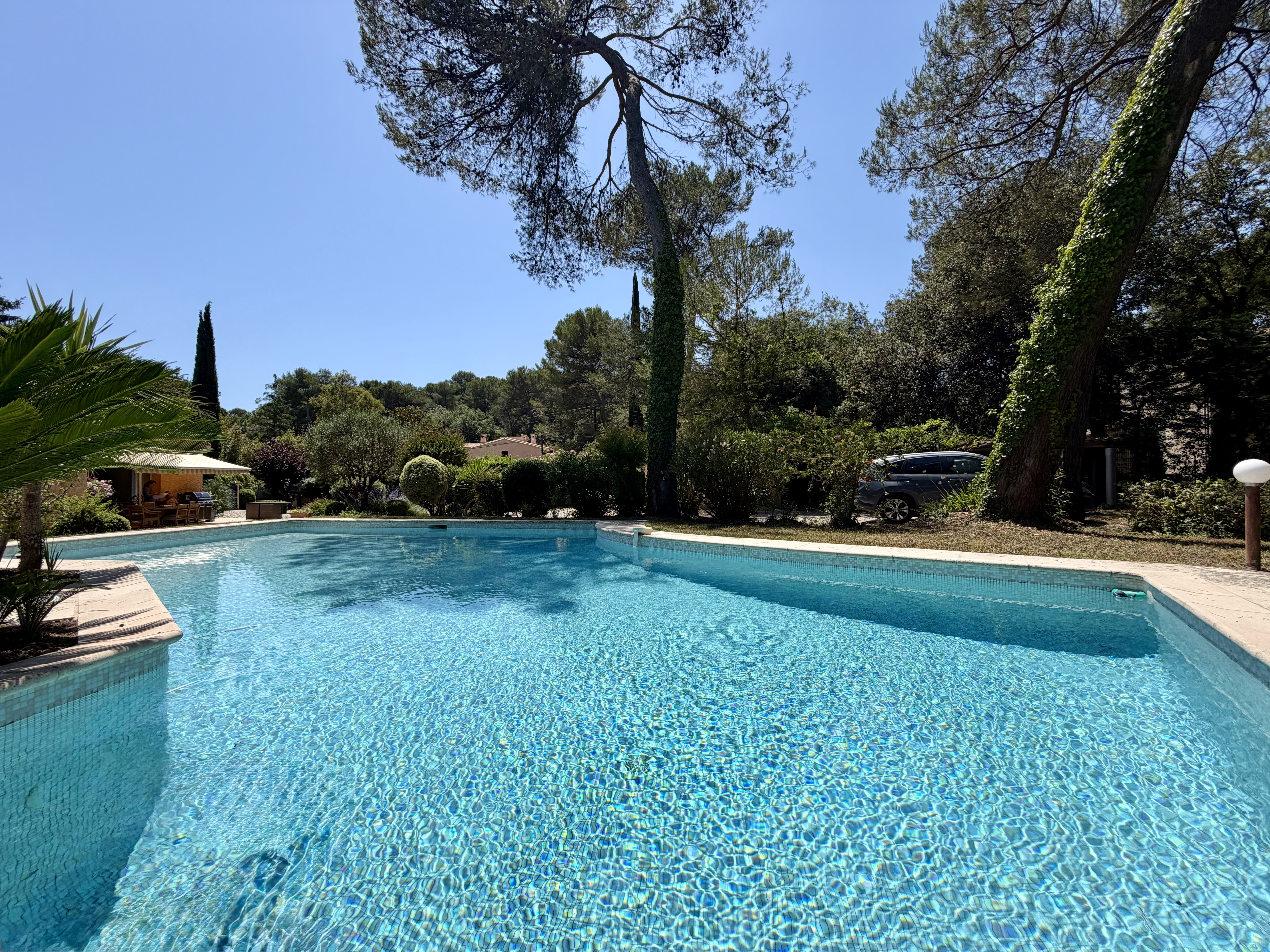 Propriété en France à vendre à Mougins, Alpes-Maritimes - €880 000 - photo 