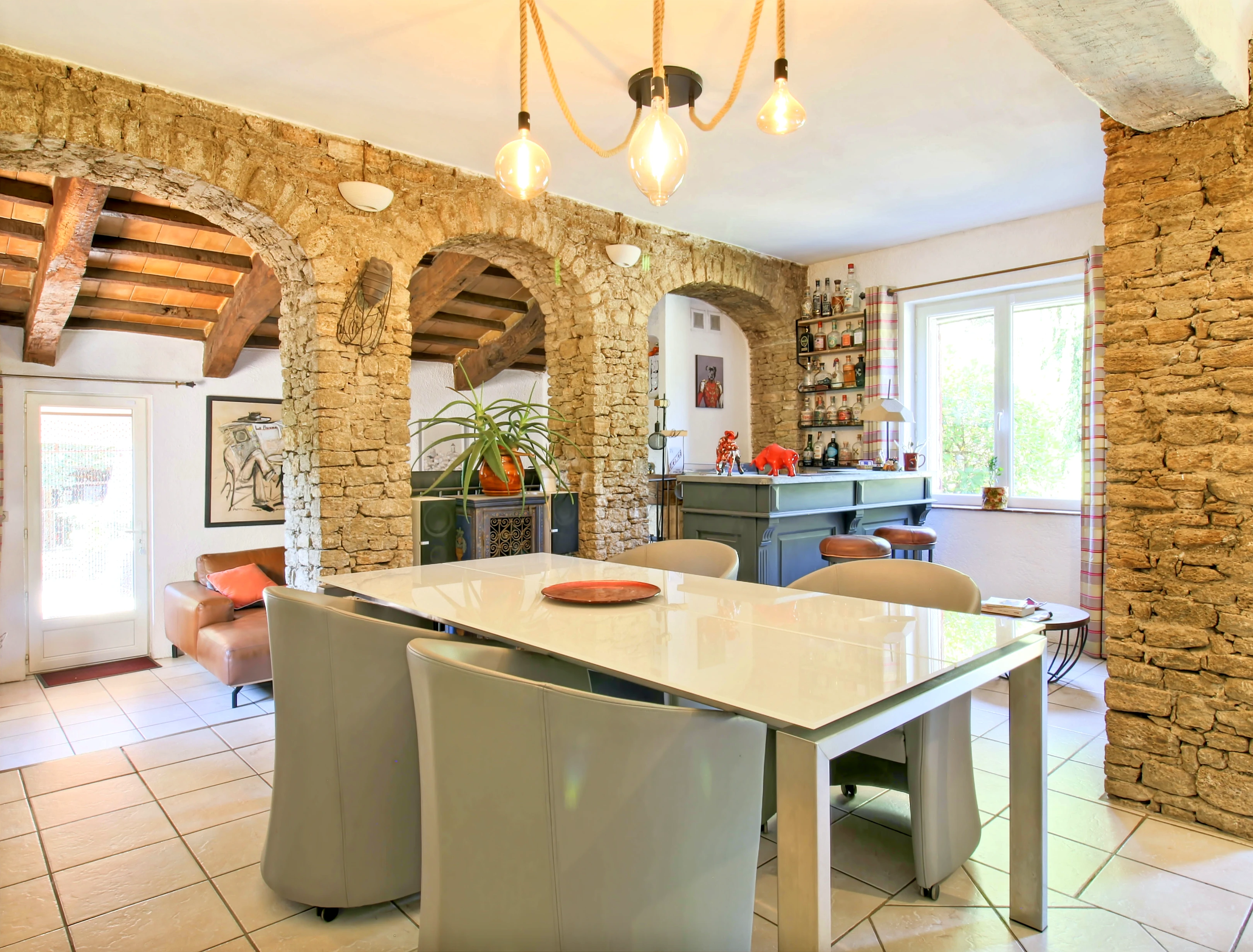 French property for sale in Apt, Vaucluse - €767,000 - photo 