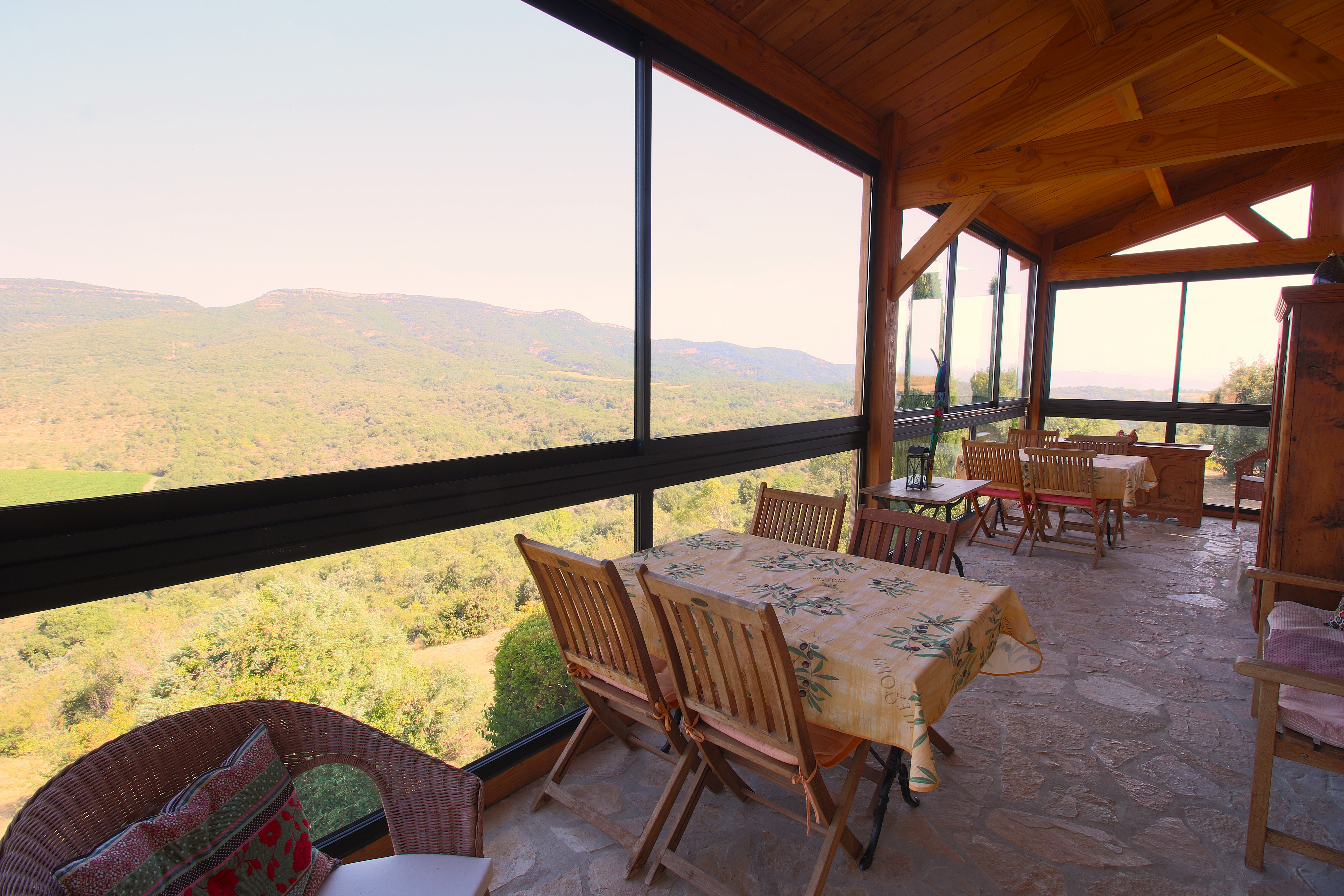 Propriété en France à vendre à Vallon-Pont-d'Arc, Ardèche - €888 000 - photo 