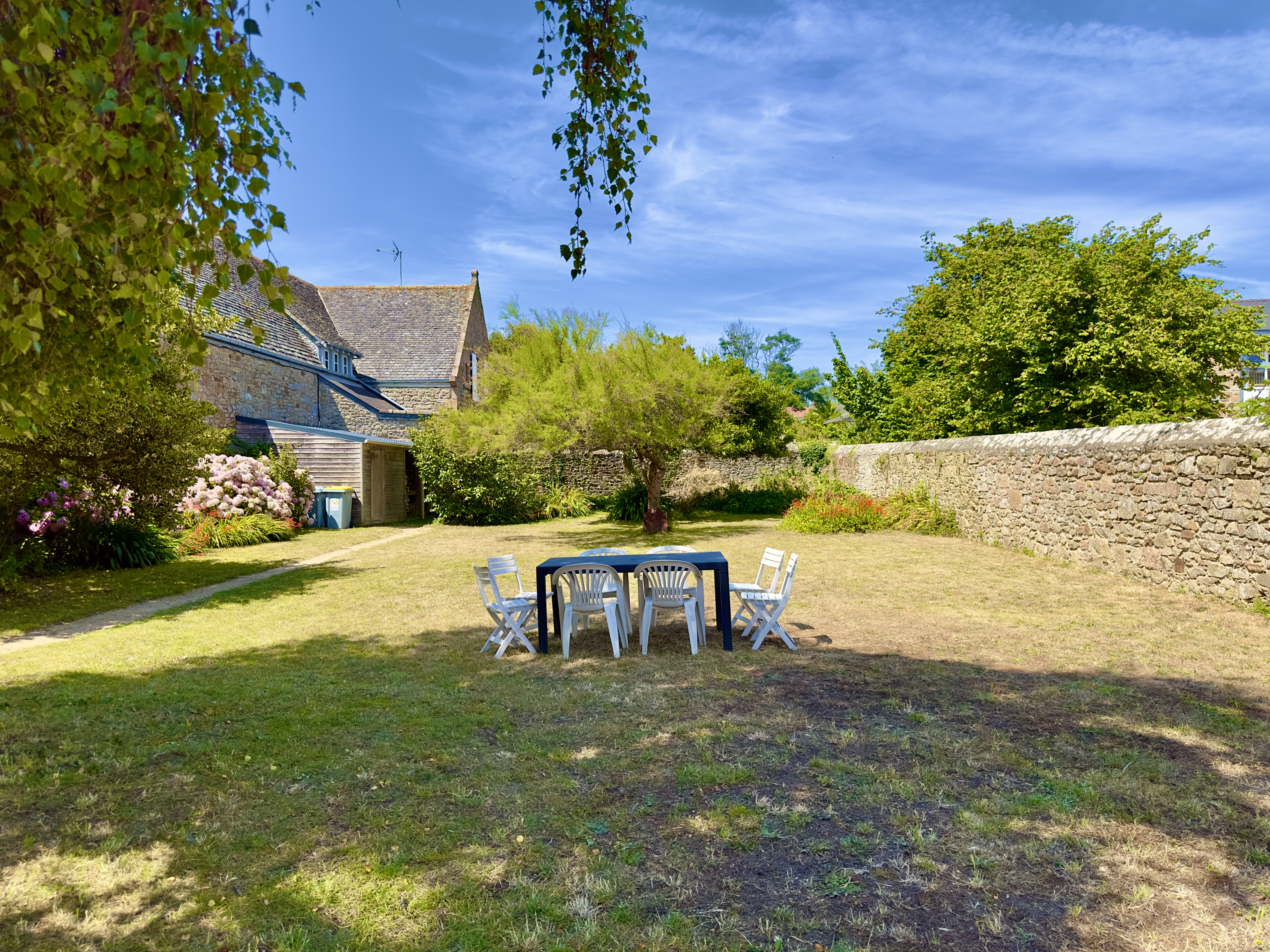 French property for sale in Perros-Guirec, Côtes-d'Armor - €696,800 - photo 