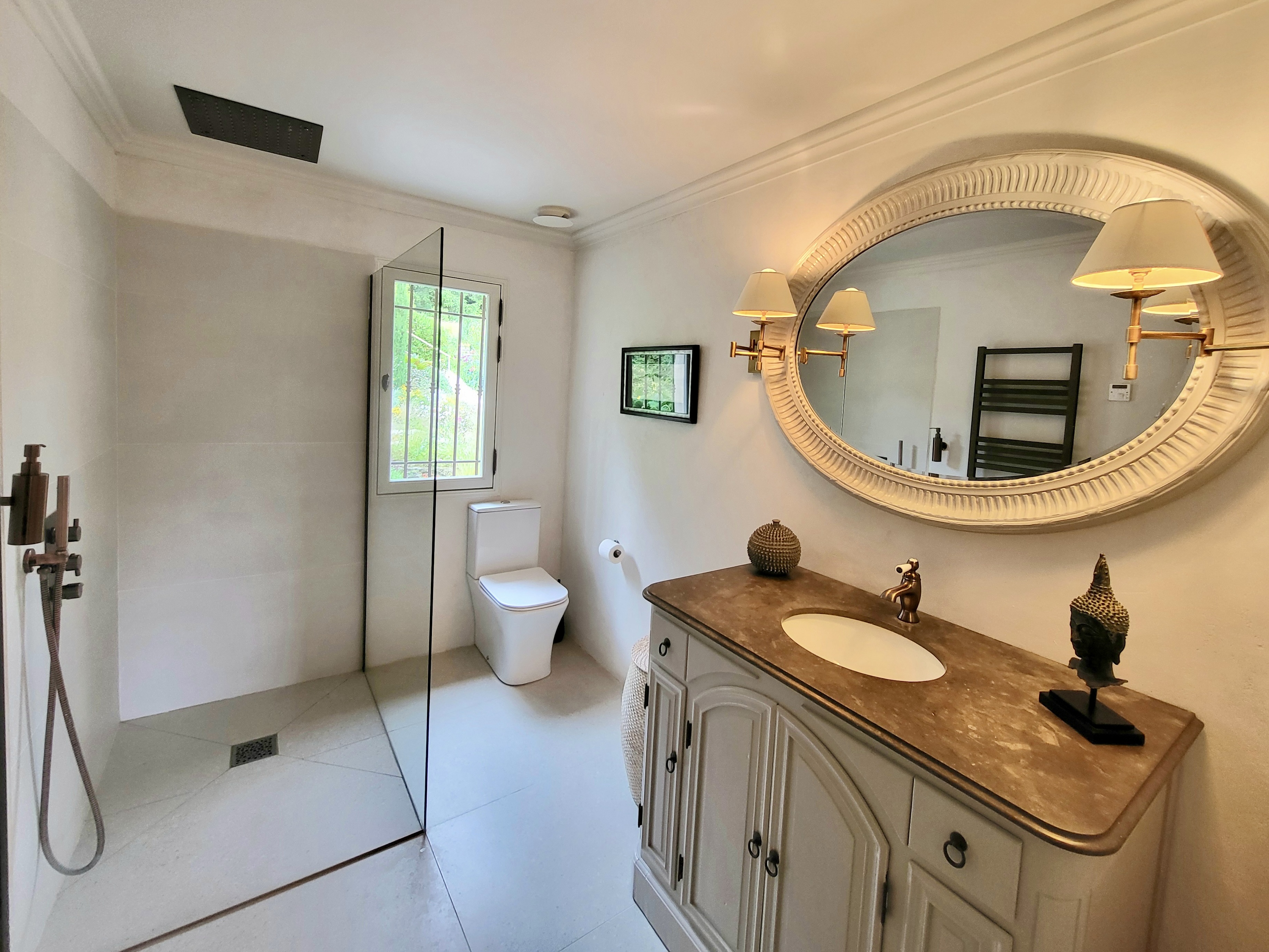 French property for sale in Vence, Alpes-Maritimes - €1,995,000 - photo 