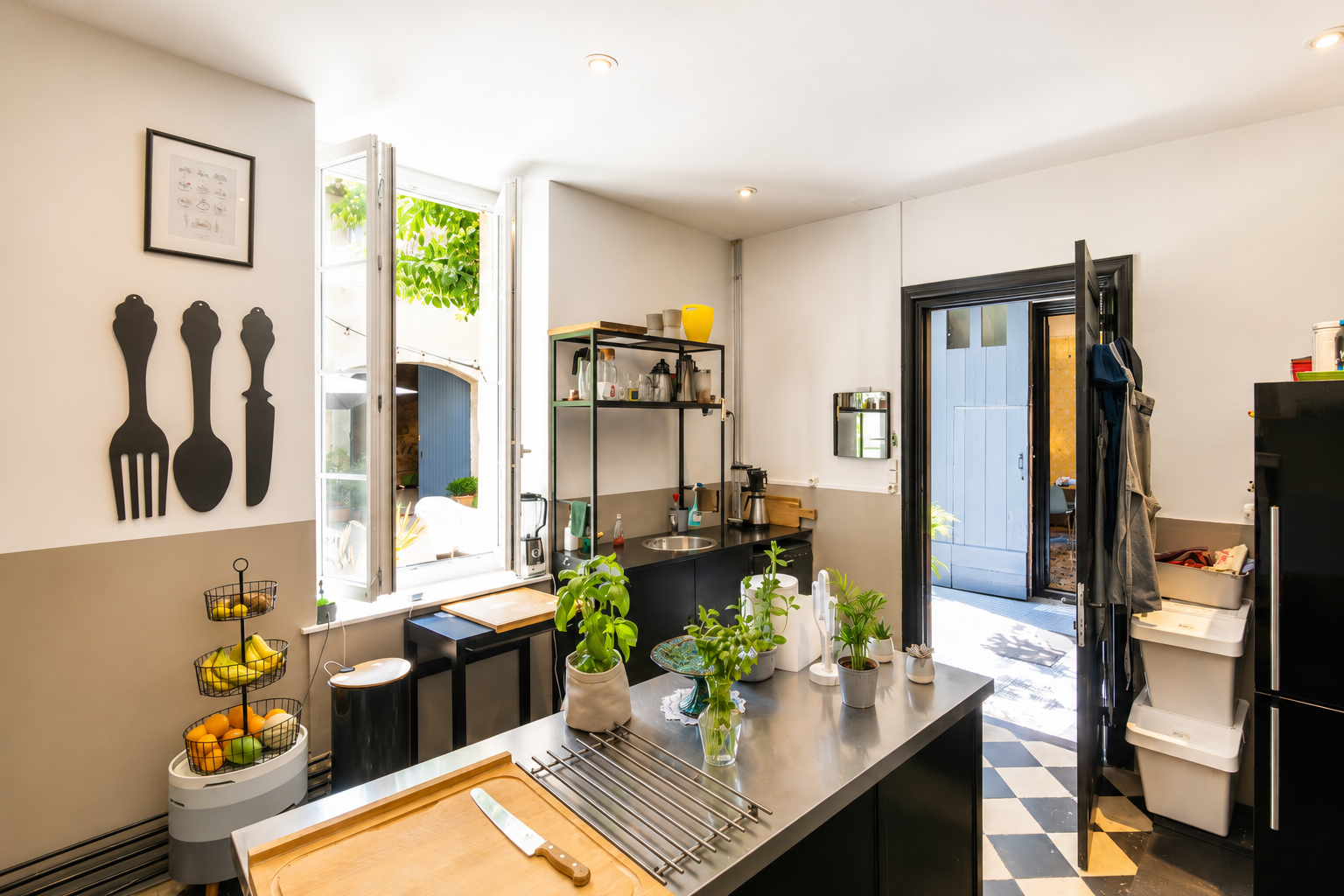 French property for sale in Olonzac, Hérault - €699,000 - photo 