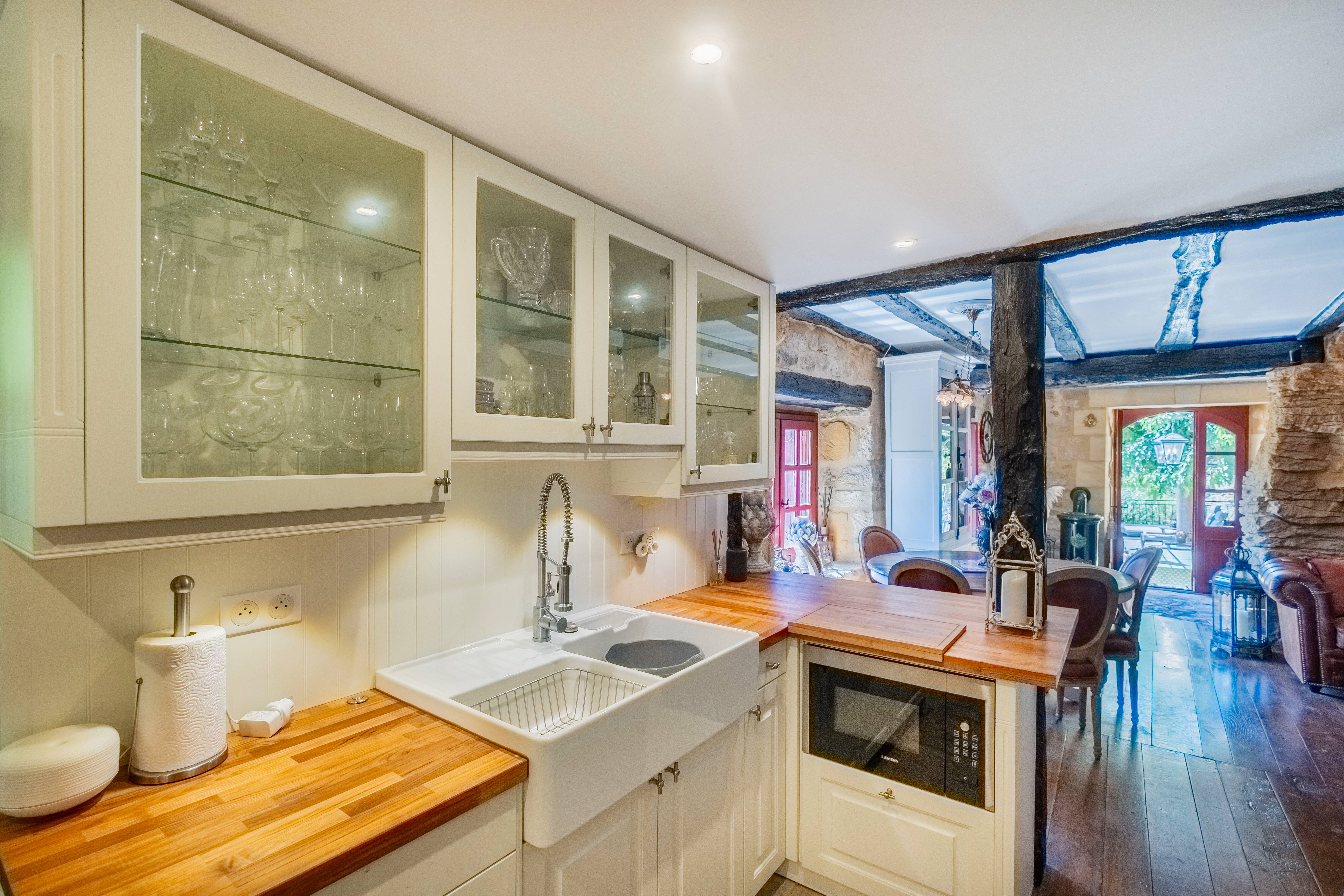 French property for sale in La Roque-Gageac, Dordogne - €649,000 - photo 
