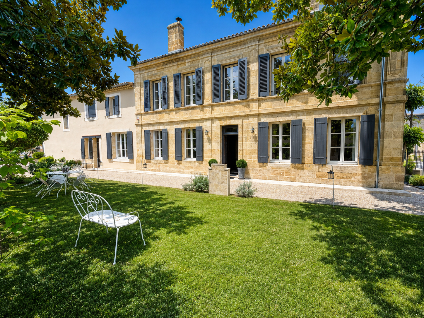 French property for sale in Cavignac, Gironde - €760,000 - photo 