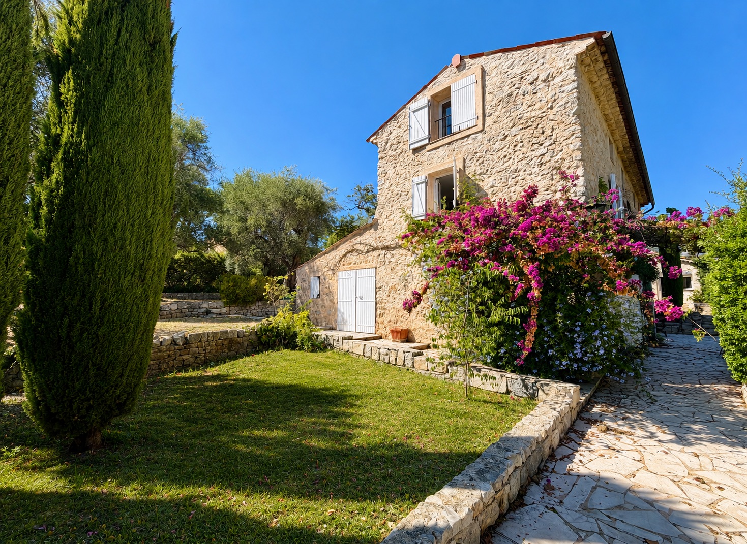 Propriété en France à vendre à Grasse, Alpes-Maritimes - €900 000 - photo 