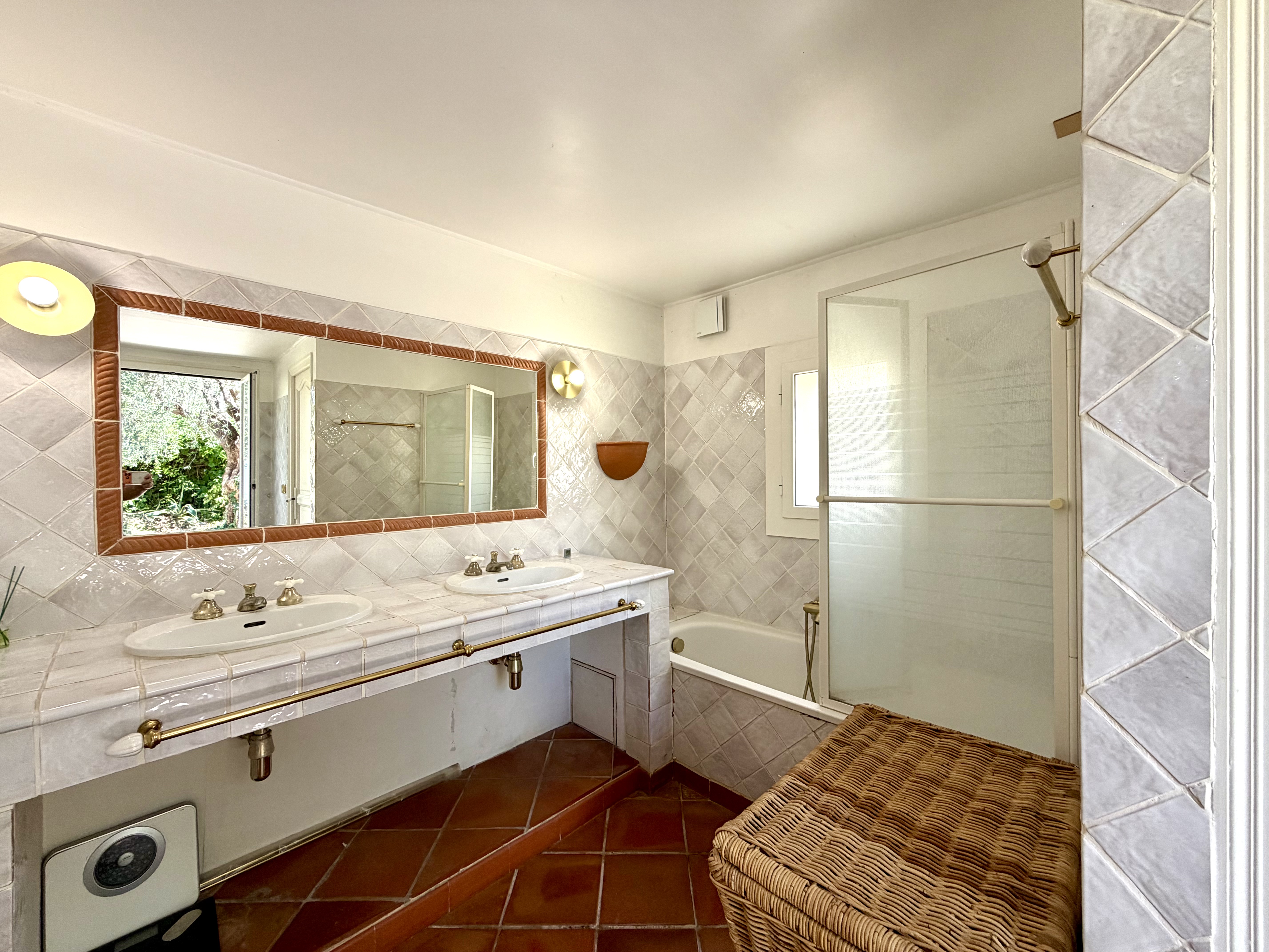 French property for sale in Grasse, Alpes-Maritimes - €900,000 - photo 