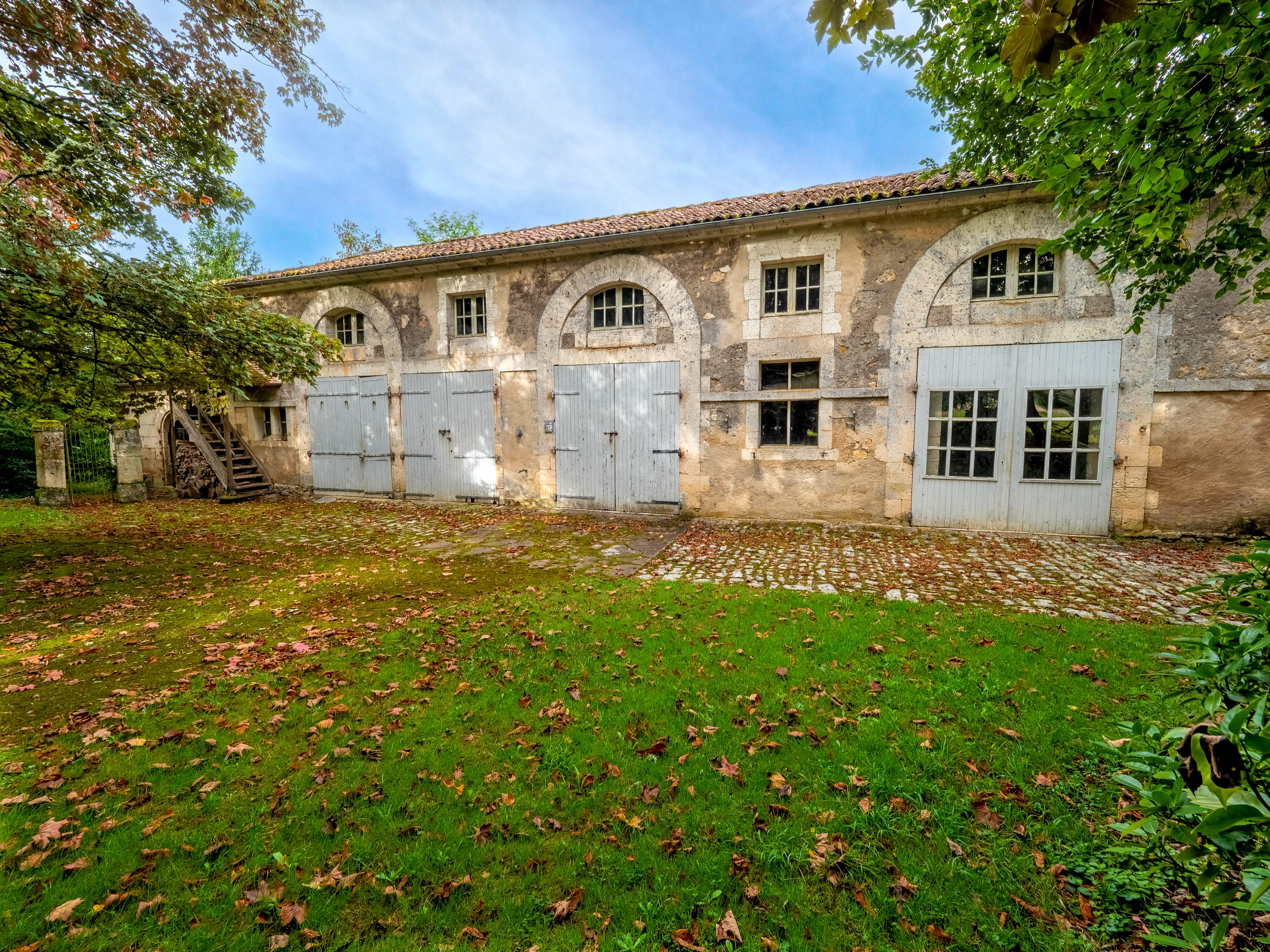 French property for sale in Vouzan, Charente - €2,750,000 - photo 