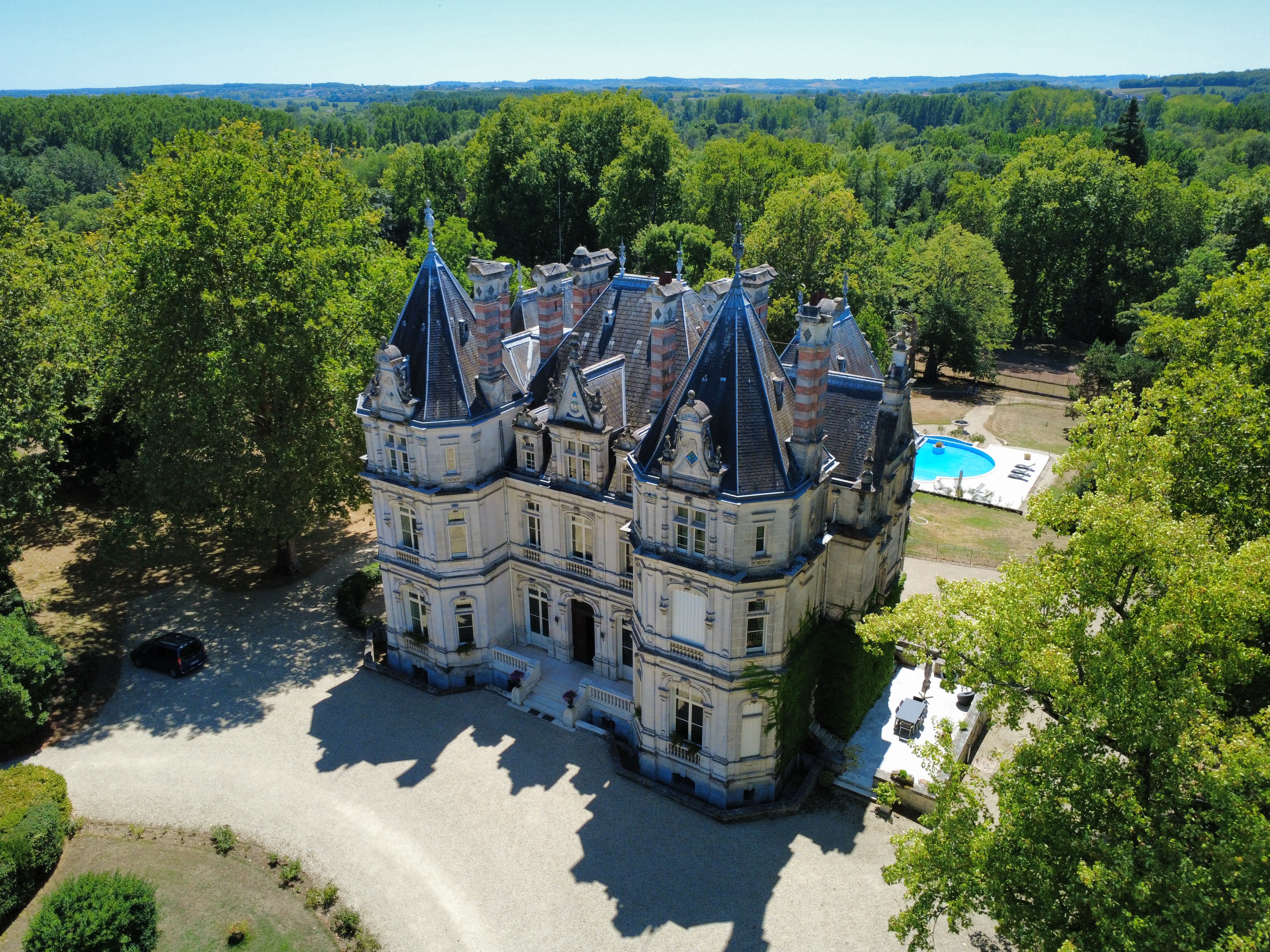 French property for sale in Jarnac, Charente - €3,286,000 - photo 