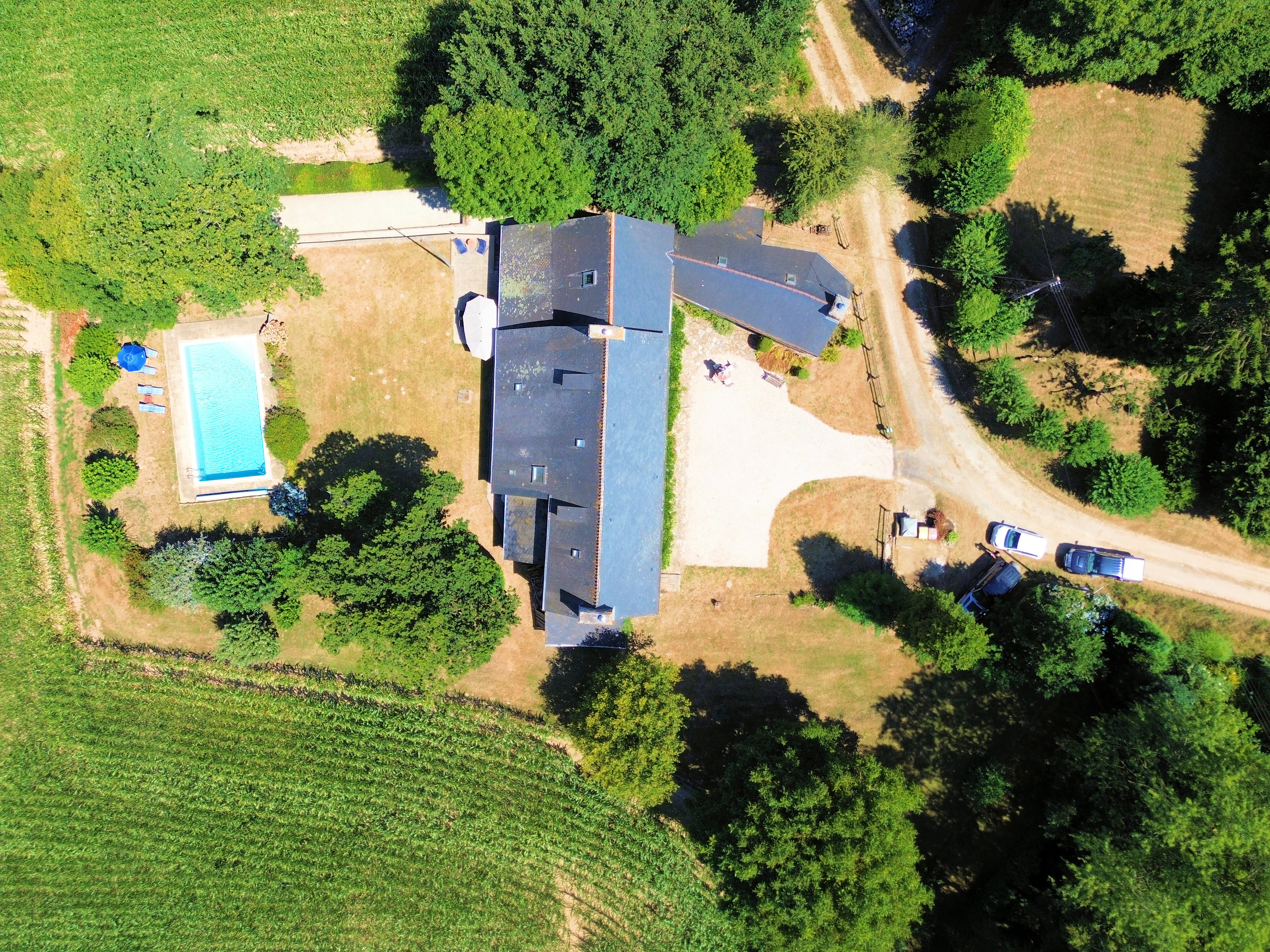 Propriété en France à vendre à Plouguenast-Langast, Côtes-d'Armor - €477 000 - photo 