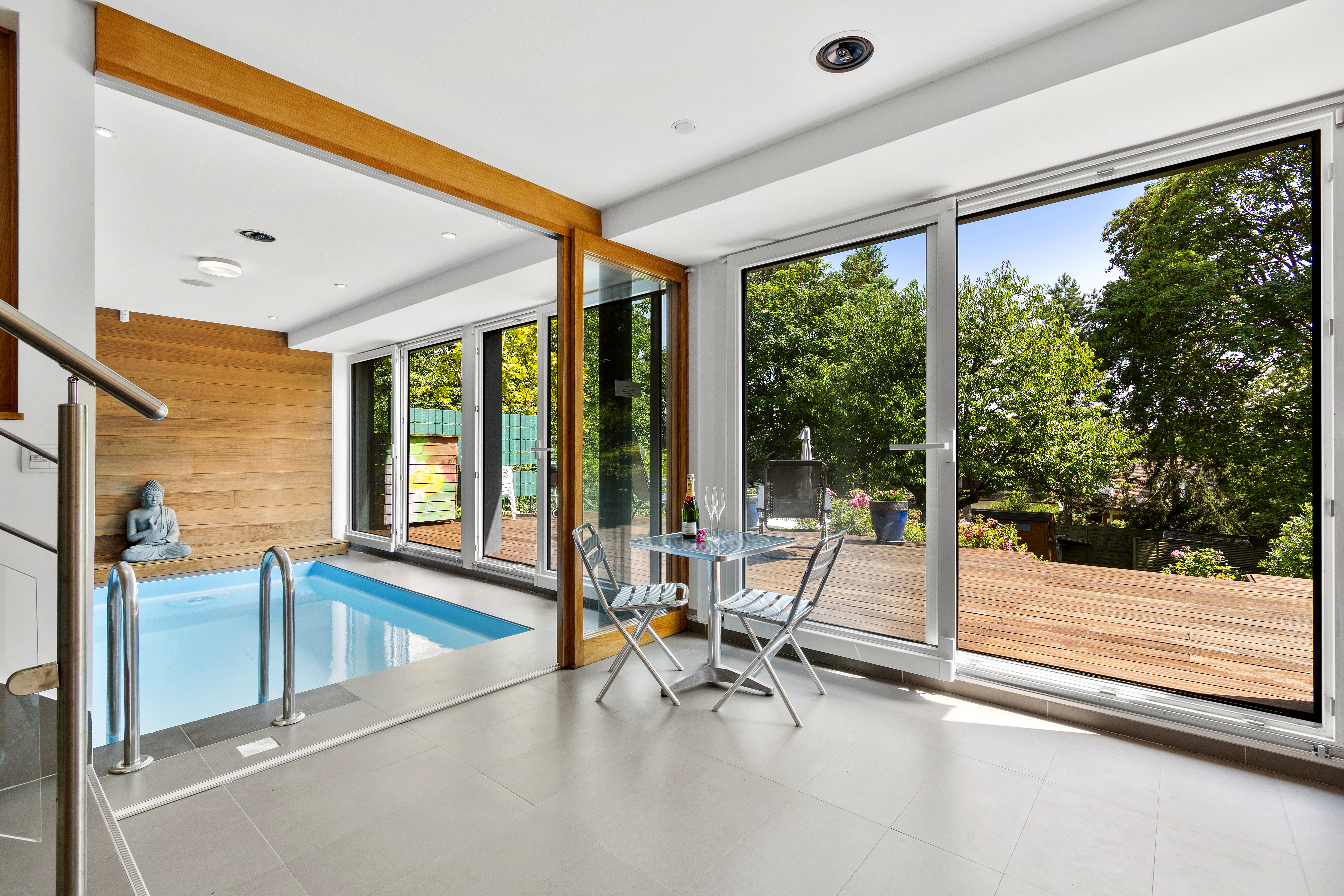 French property for sale in Chatou, Yvelines - €1,850,000 - photo 
