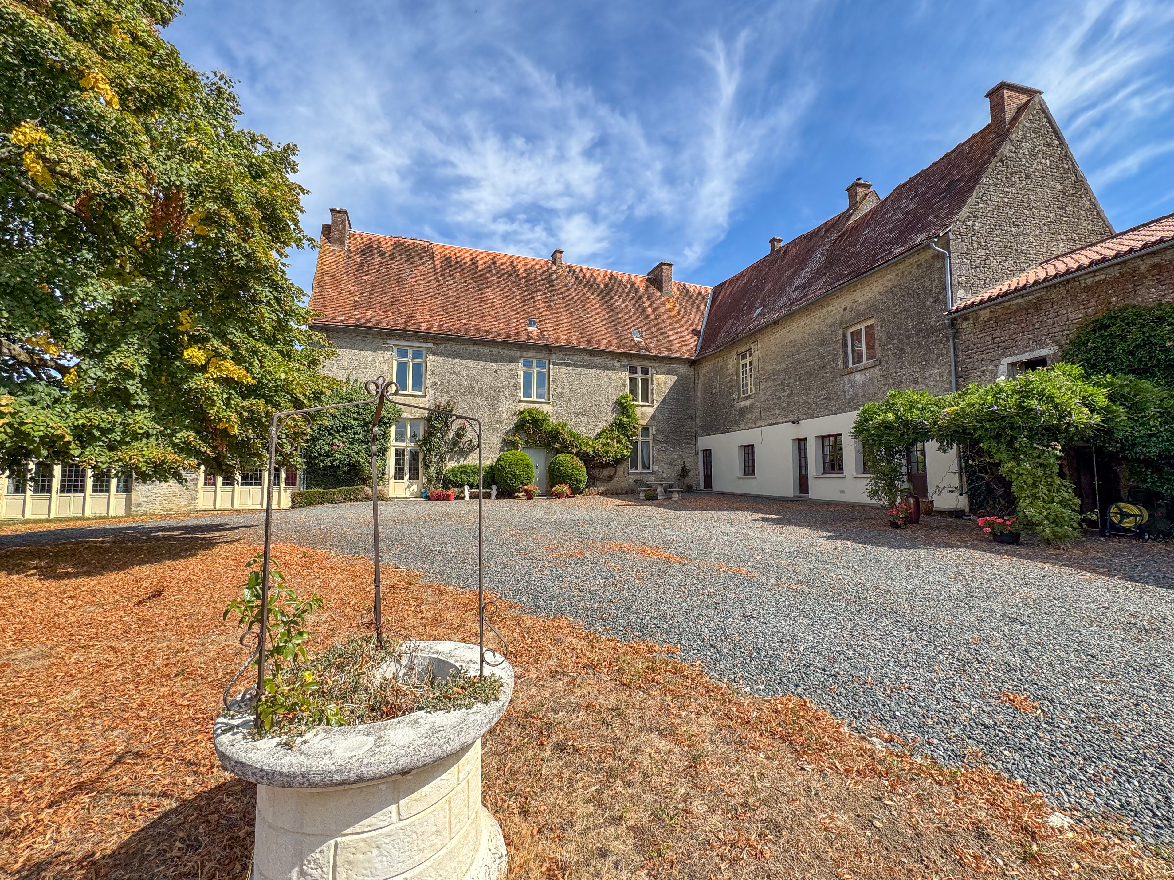 French property for sale in Saint-Hilaire-des-Loges, Vendée - €689,000 - photo 