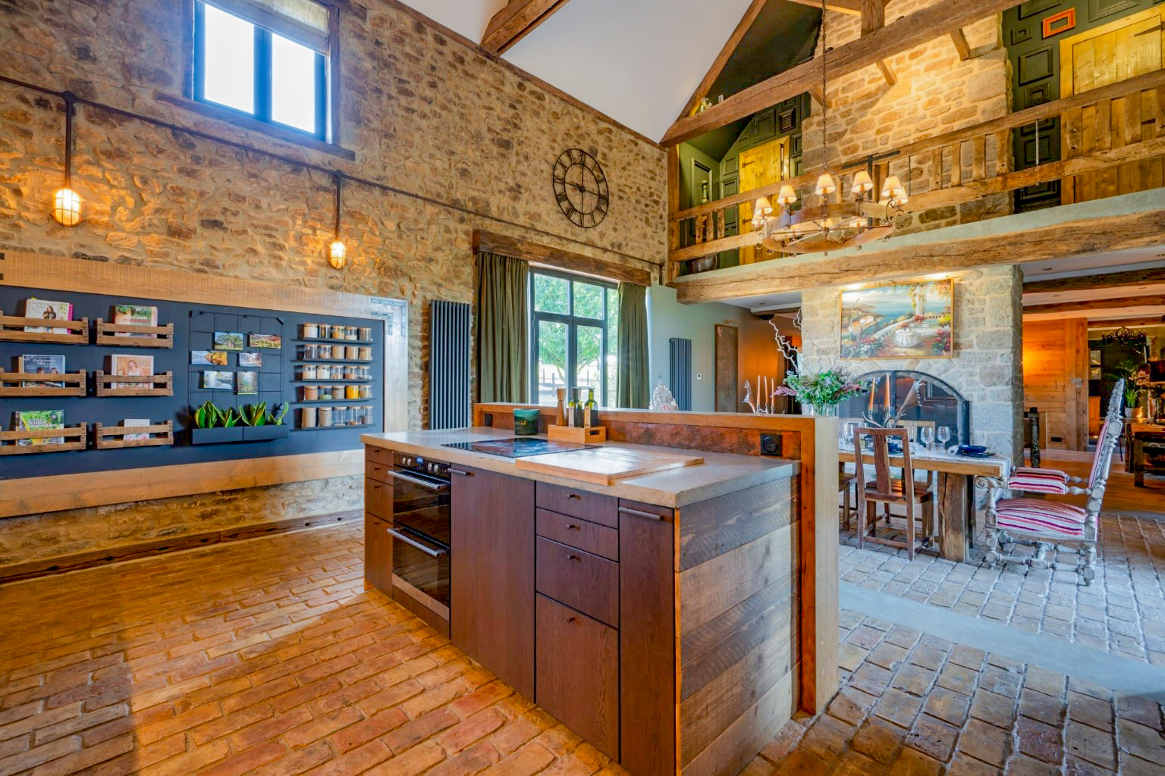 Propriété en France à vendre à Mortain-Bocage, Manche - €725 000 - photo 