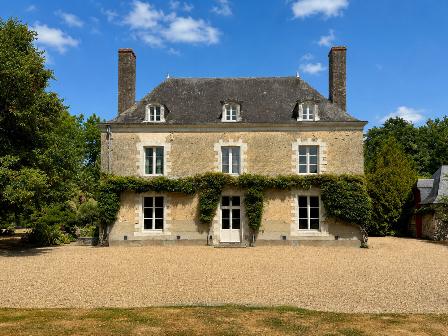 French property for sale in Ombrée d'Anjou, Maine-et-Loire - €1,250,000 - photo 