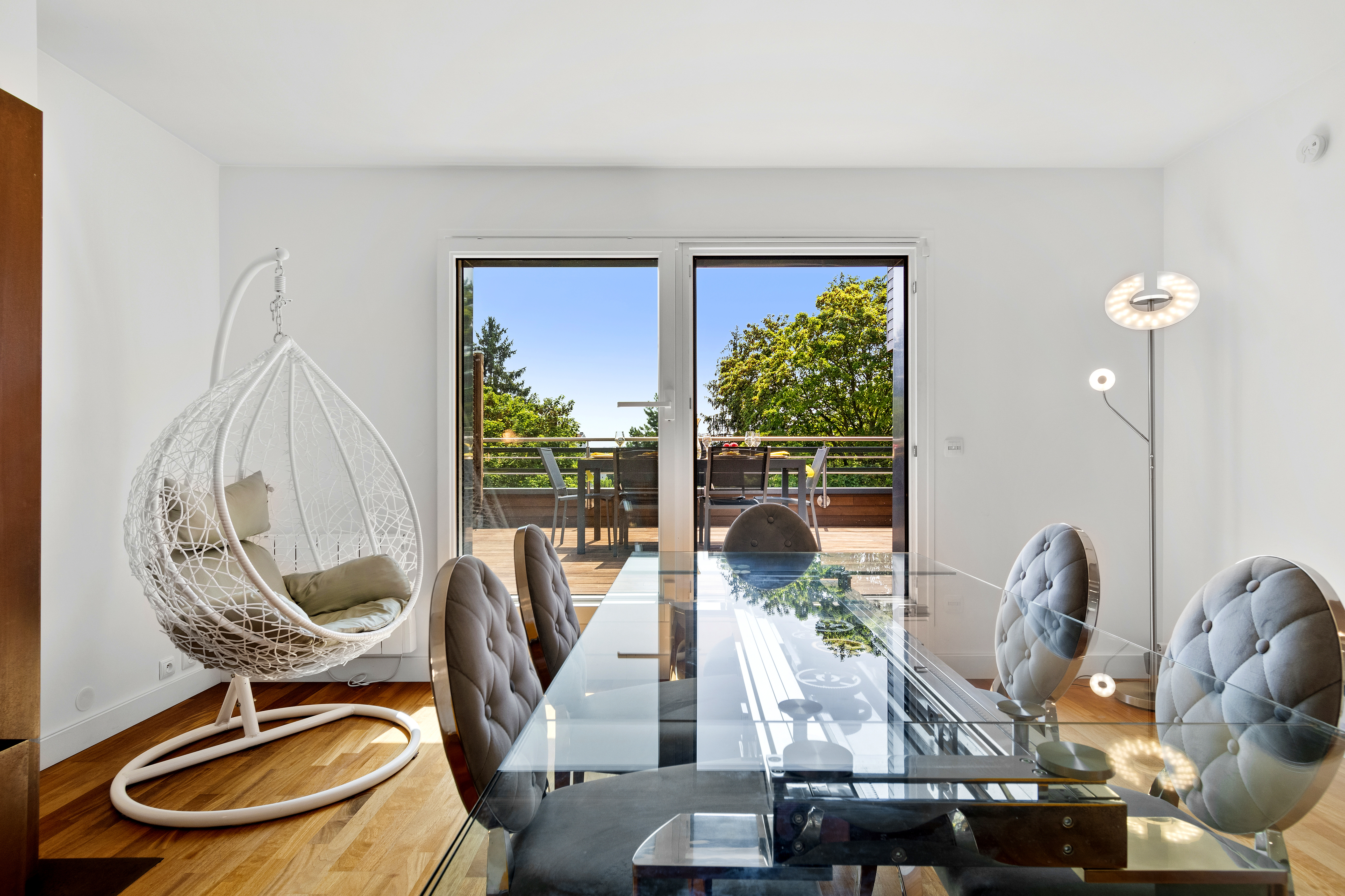 French property for sale in Chatou, Yvelines - €1,850,000 - photo 