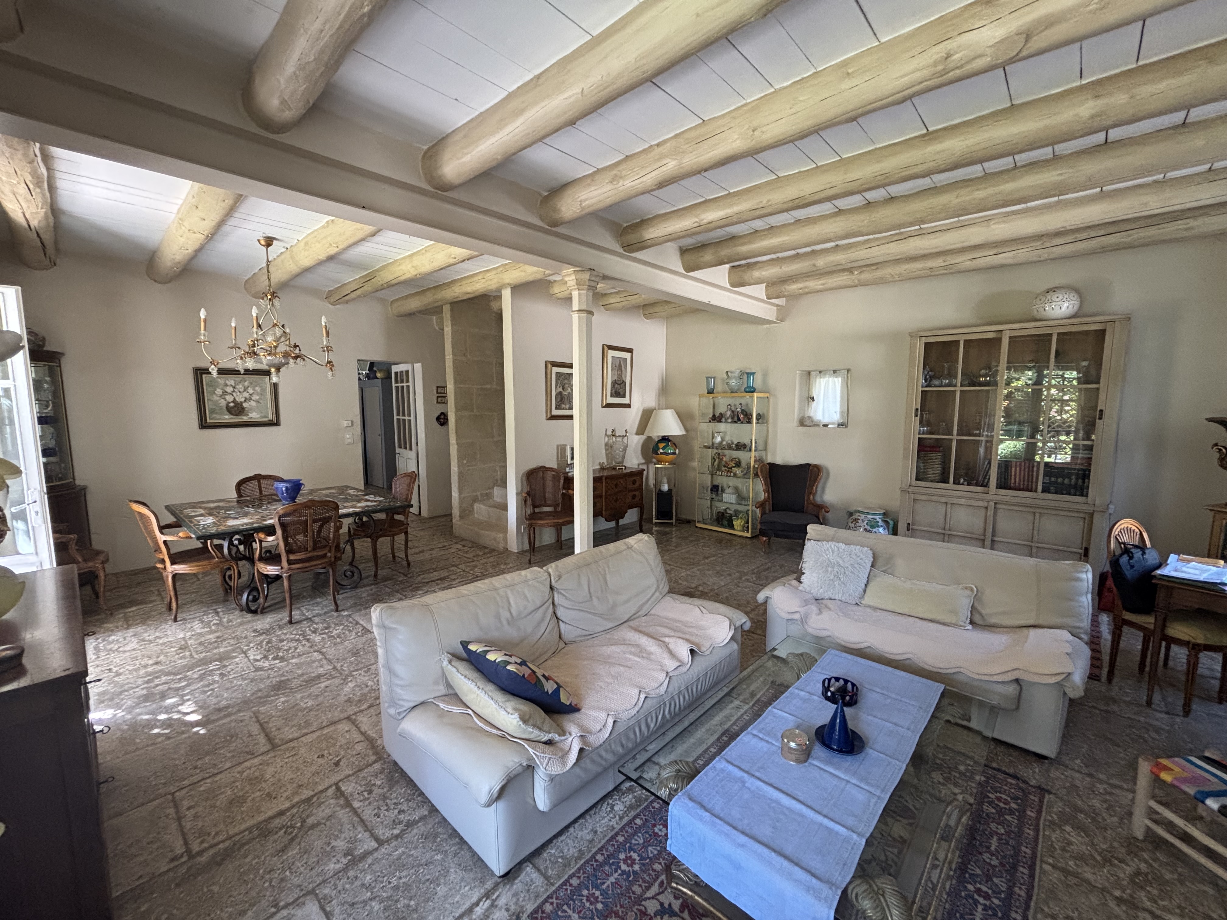 Propriété en France à vendre à Vers-Pont-du-Gard, Gard - €945 000 - photo 