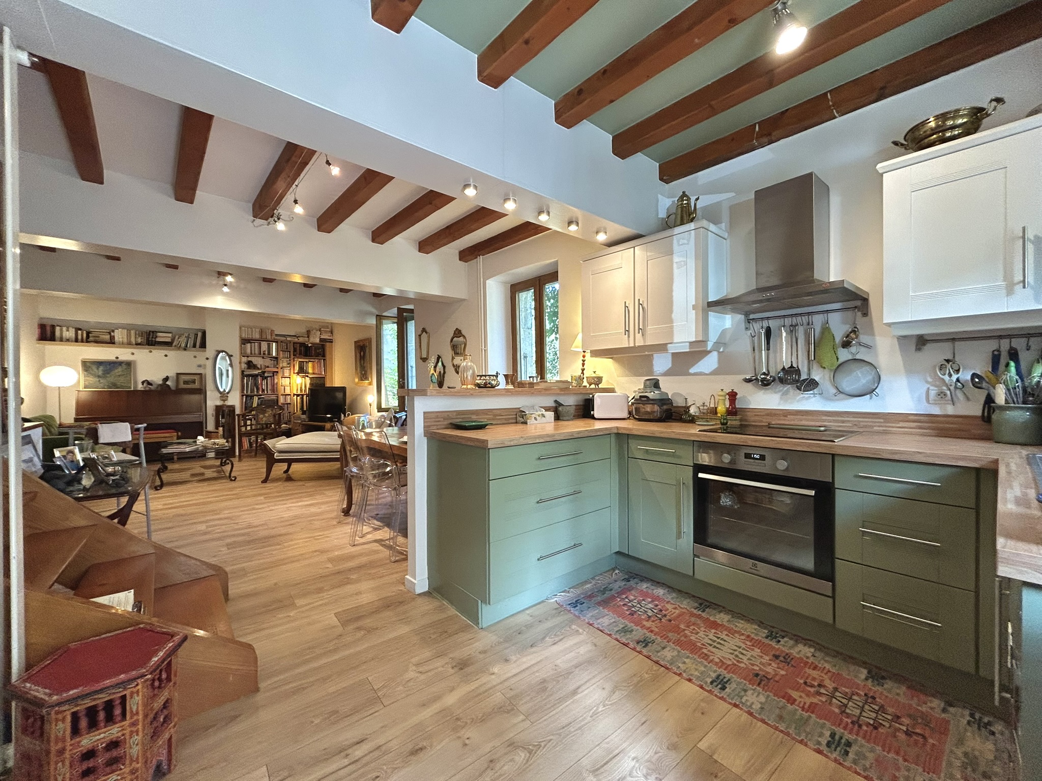 French property for sale in Talloires, Haute-Savoie - €899,000 - photo 