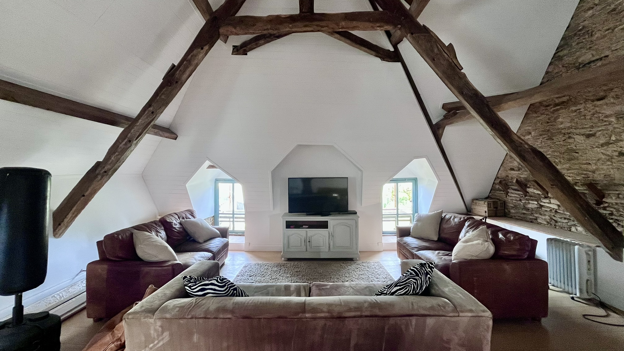 Propriété en France à vendre à Malestroit, Morbihan - €945 000 - photo 