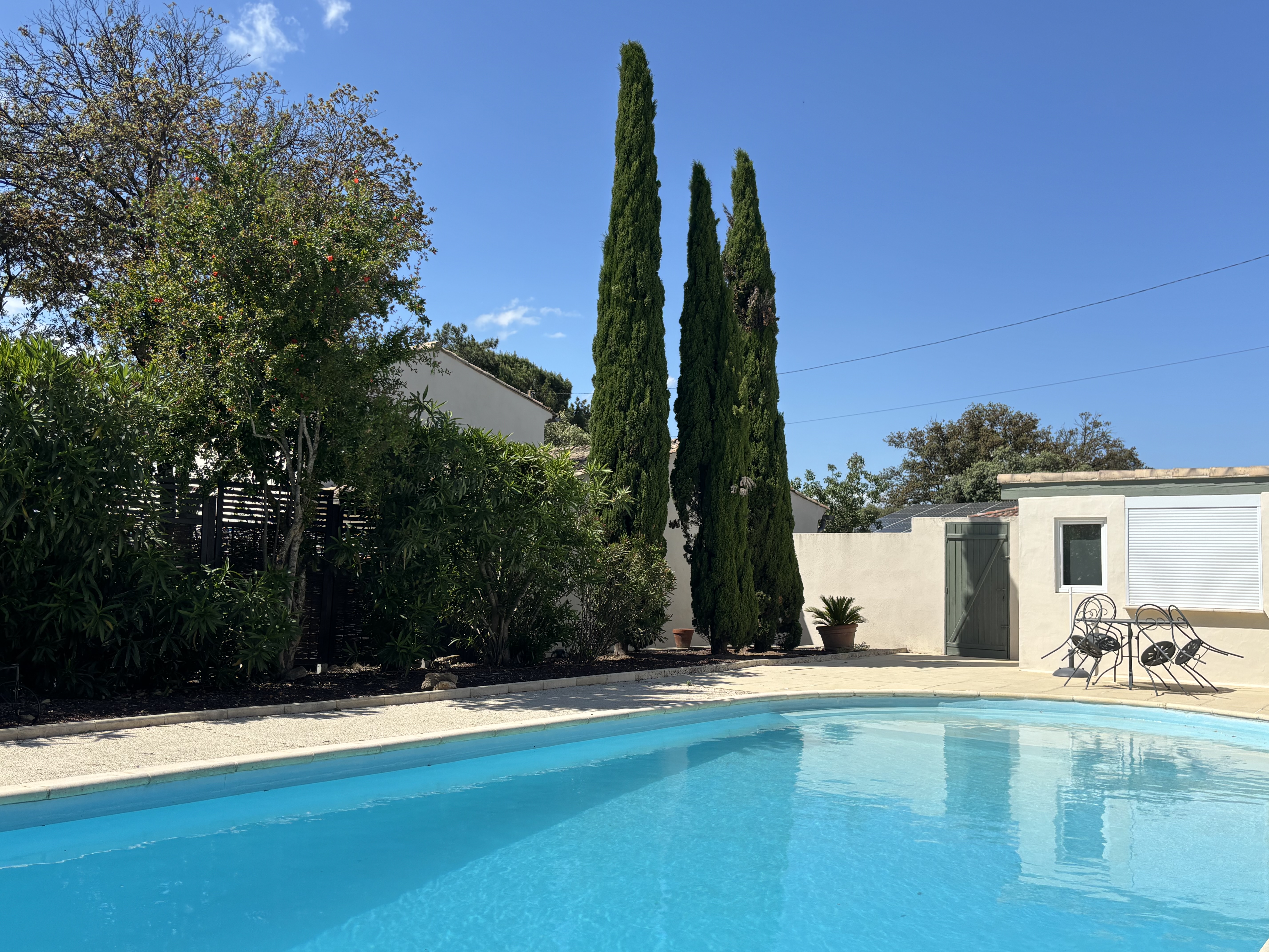 Propriété en France à vendre à Vers-Pont-du-Gard, Gard - €945 000 - photo 