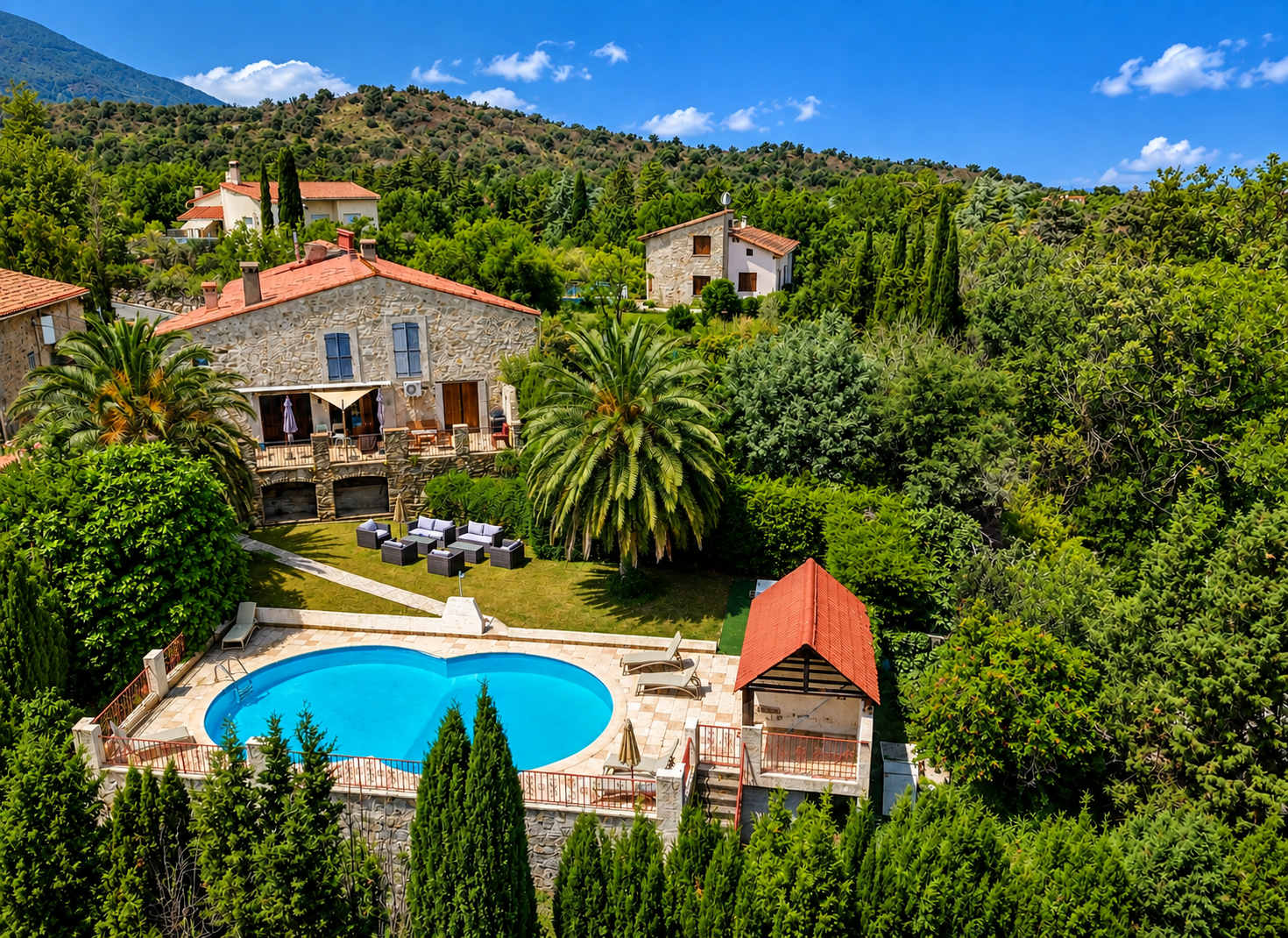 French property for sale in Villelongue-dels-Monts, Pyrénées-Orientales - €1,890,000 - photo 