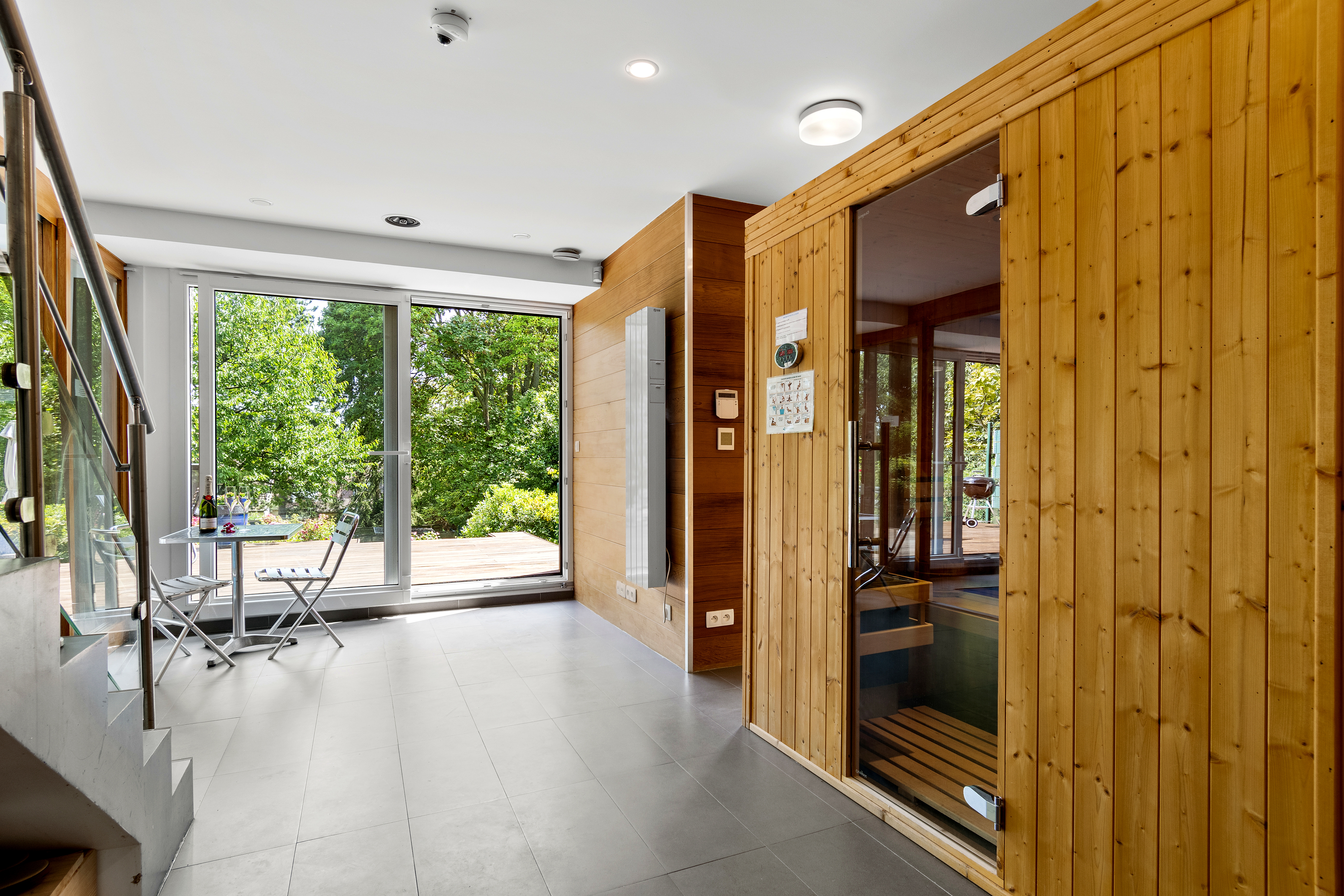 French property for sale in Chatou, Yvelines - €1,850,000 - photo 