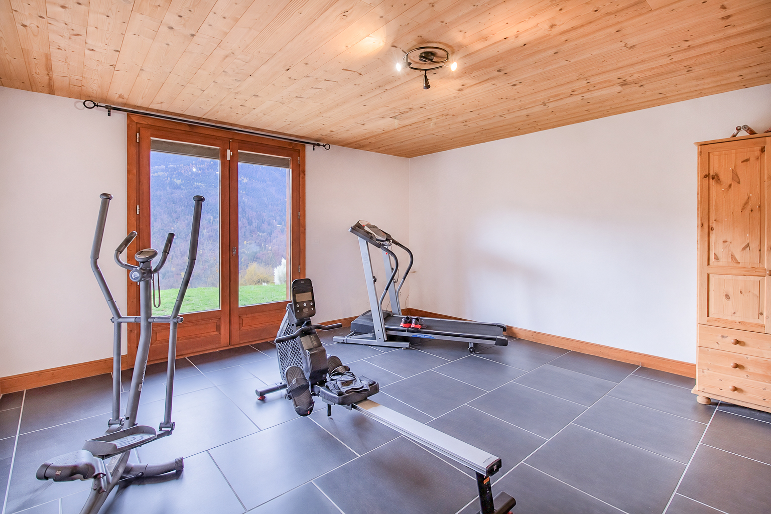 French property for sale in Montagny, Savoie - €999,000 - photo 