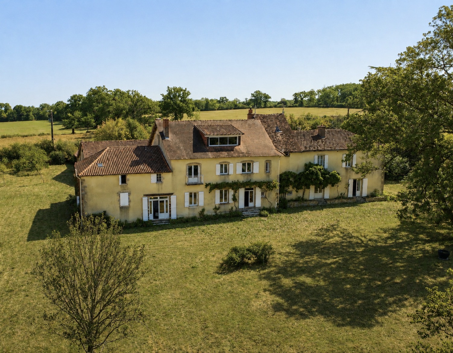 French property for sale in Hiesse, Charente - €636,000 - photo 